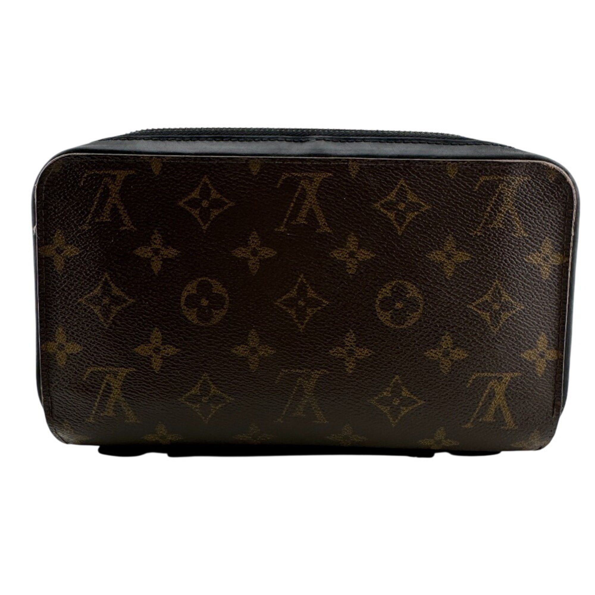 Louis Vuitton Brown Leather Clutch Bag (Pre-Owned)