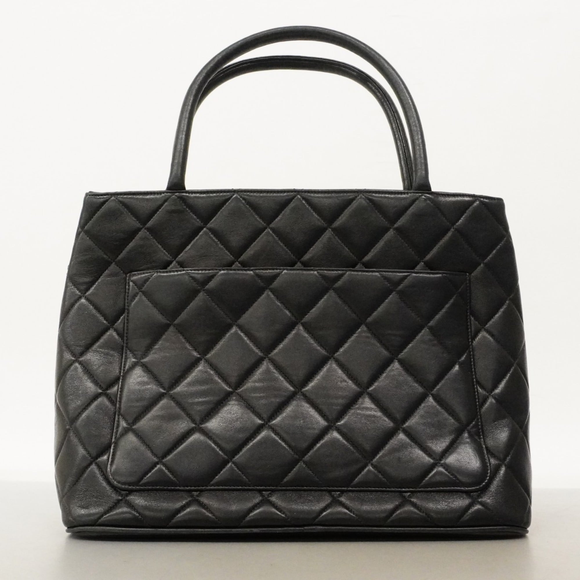 Chanel Black Leather Tote Bag (Pre-Owned)