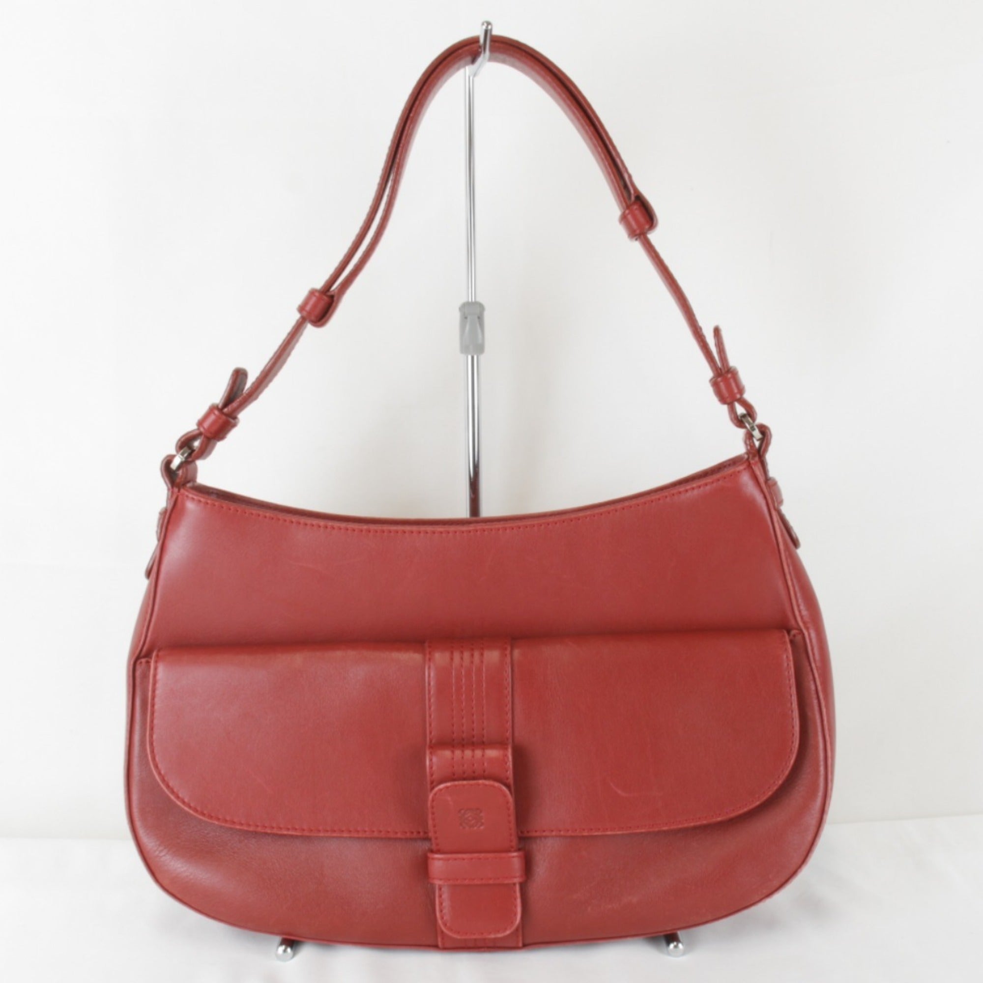 Loewe Red Color Leather Shoulder Bag (Pre-Owned)