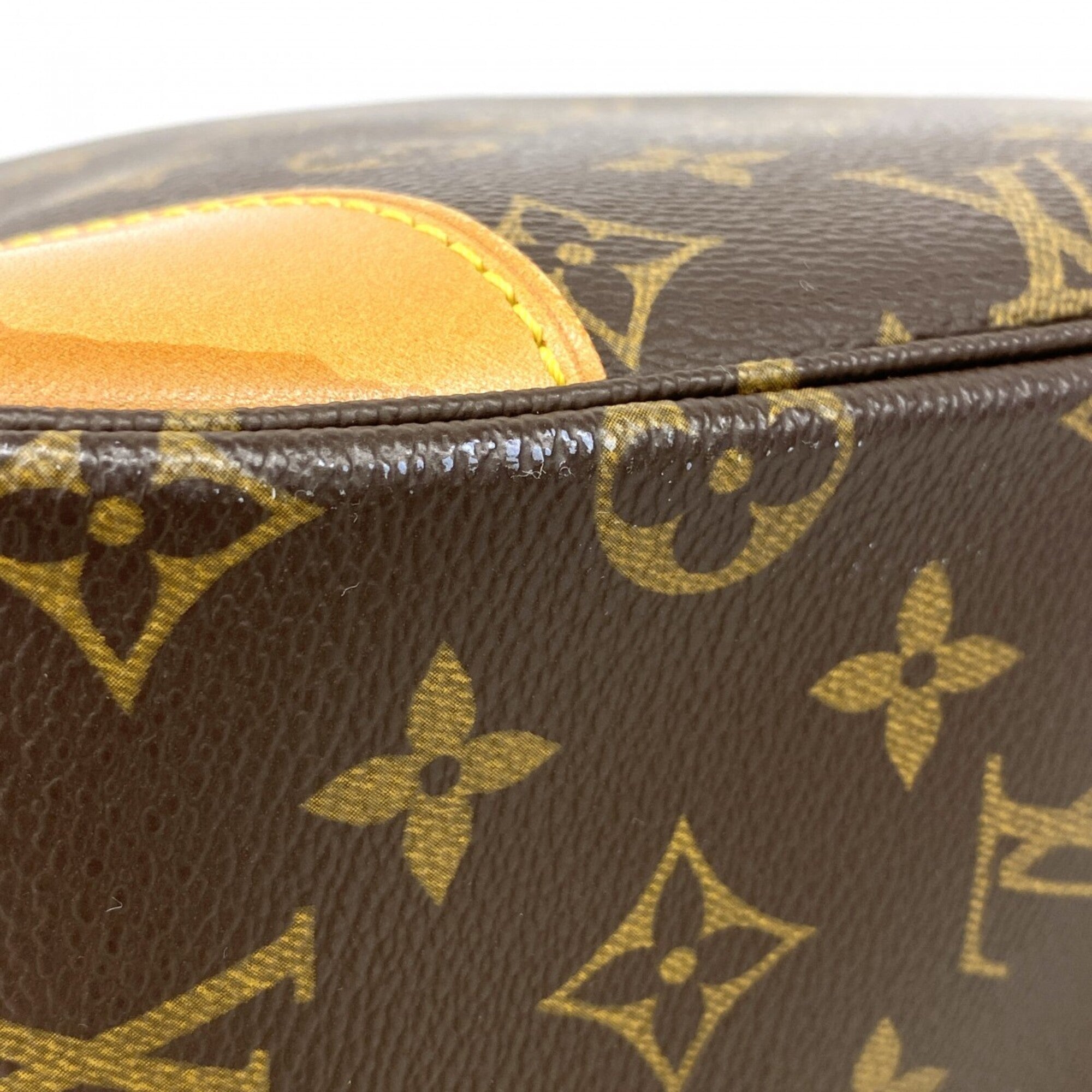 Louis Vuitton Brown Shoulder Bag (Pre-Owned)