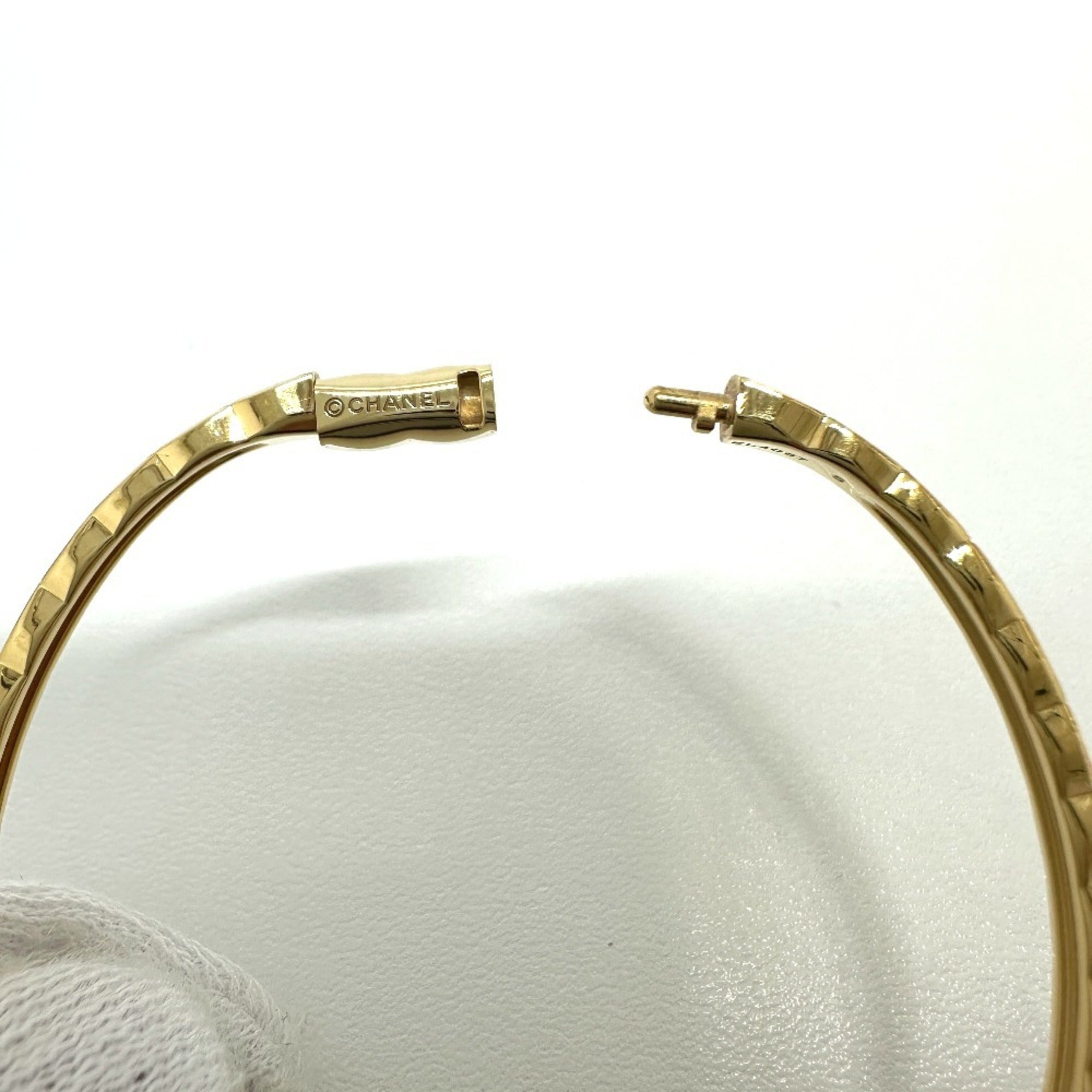 Chanel Coco Gold Yellow Gold (18K) Charm Bracelet (Pre-Owned)