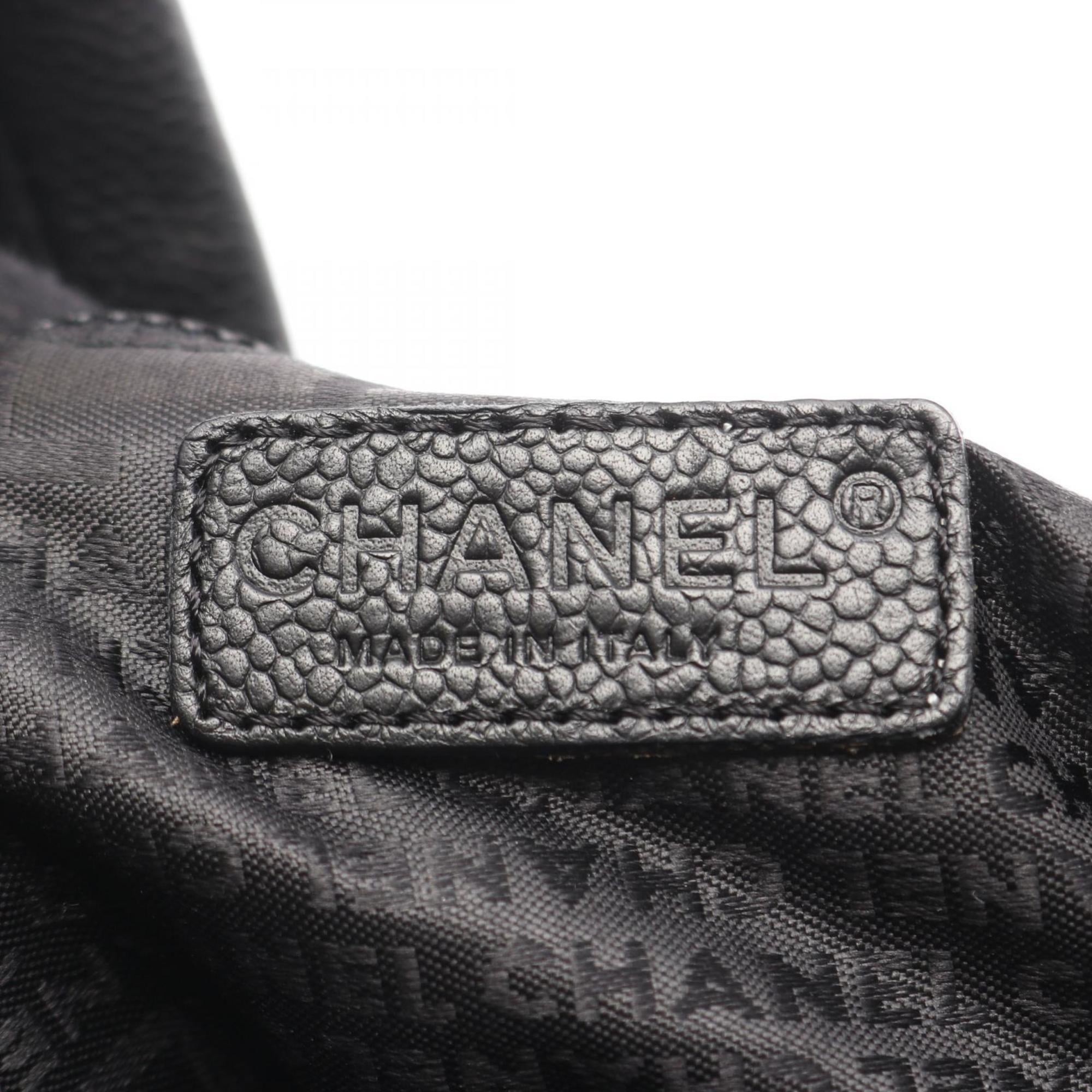 Chanel Black Leather Handbag (Pre-Owned)