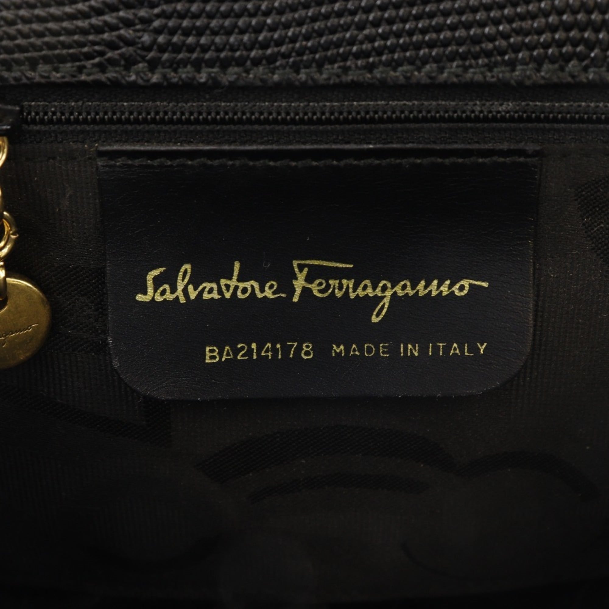 Salvatore Ferragamo Black Leather Handbag (Pre-Owned)