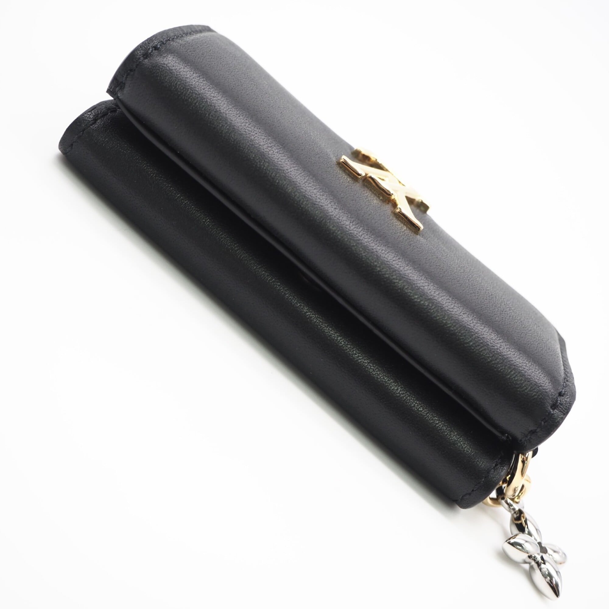 Louis Vuitton Black Leather Wallet (Tri-Fold) (Pre-Owned)