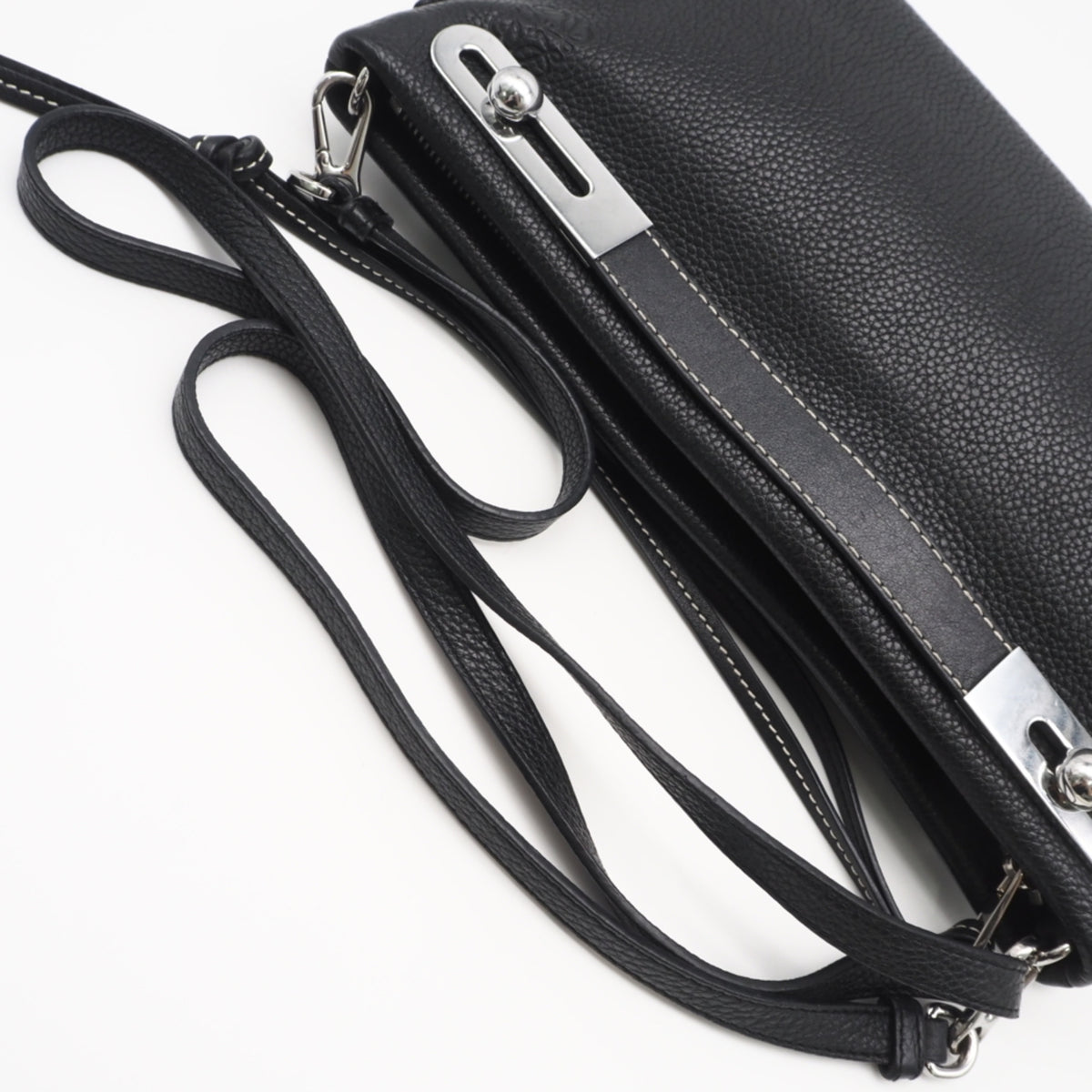 Loewe Black Leather Handbag Shoulder Bag (Pre-Owned)
