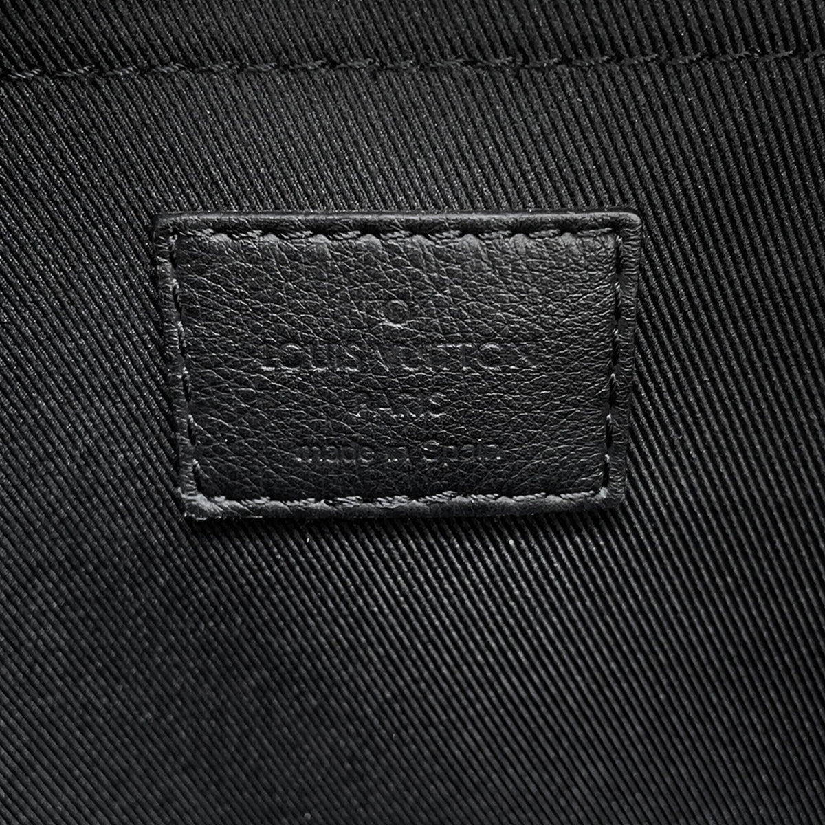 Louis Vuitton Black Monogram Noir Monogram Handbag (Pre-Owned)