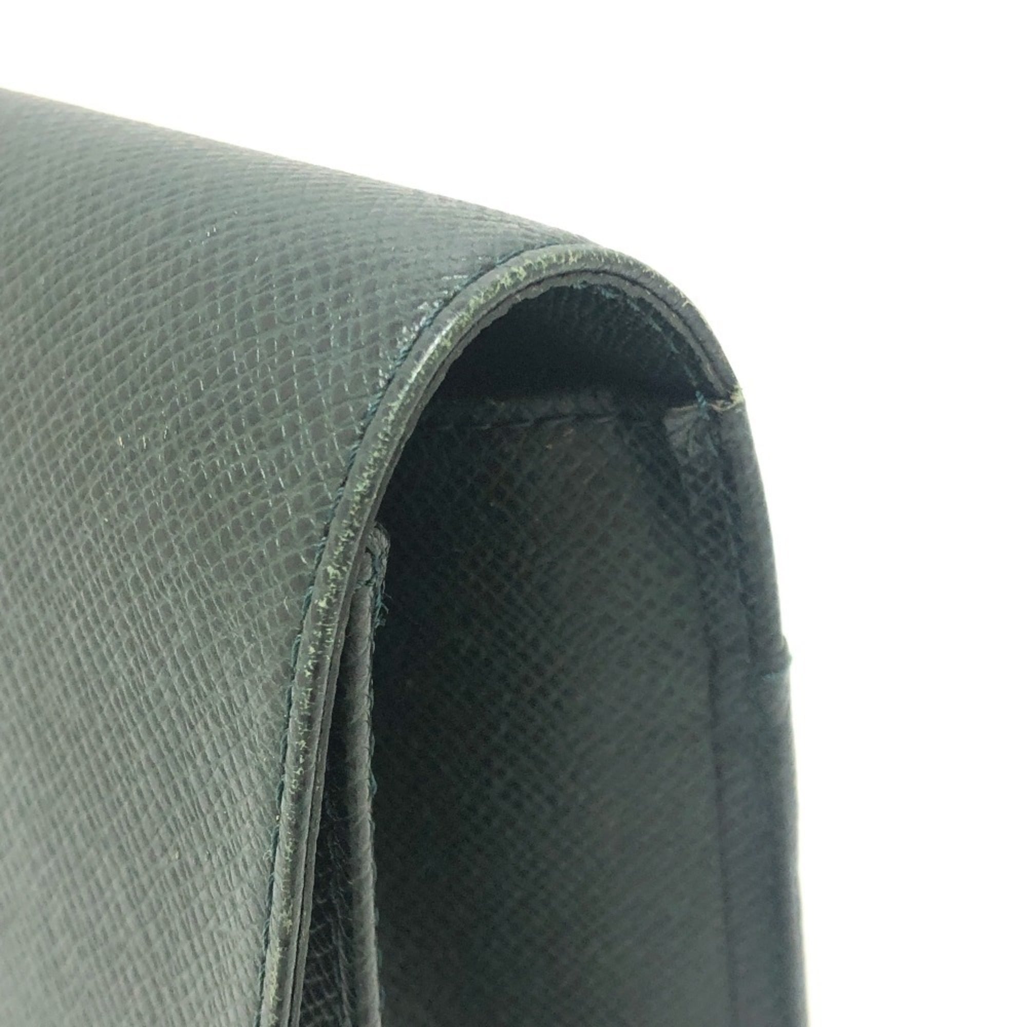 Louis Vuitton Episea Leather Taiga Leather Clutch Bag (Pre-Owned)