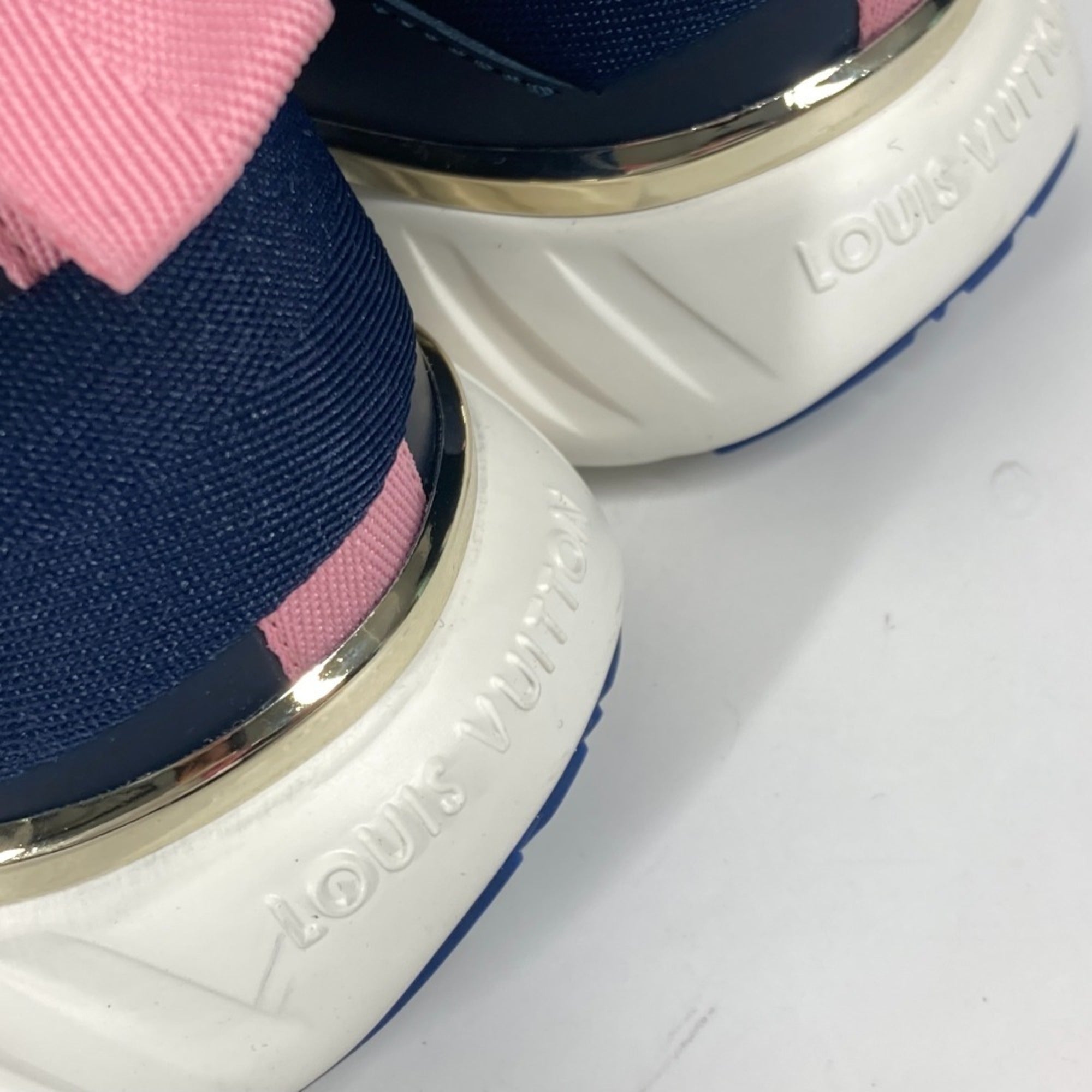 Louis Vuitton Blue Pink Sneakers (Pre-Owned)