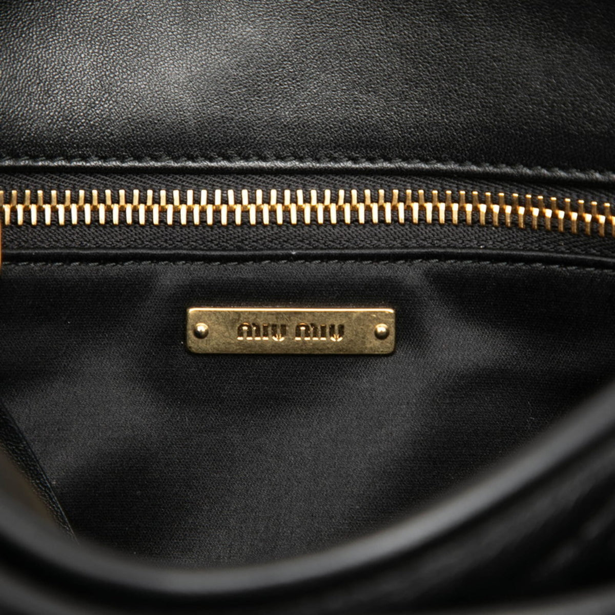 Miu Miu Black Leather Shoulder Bag (Pre-Owned)