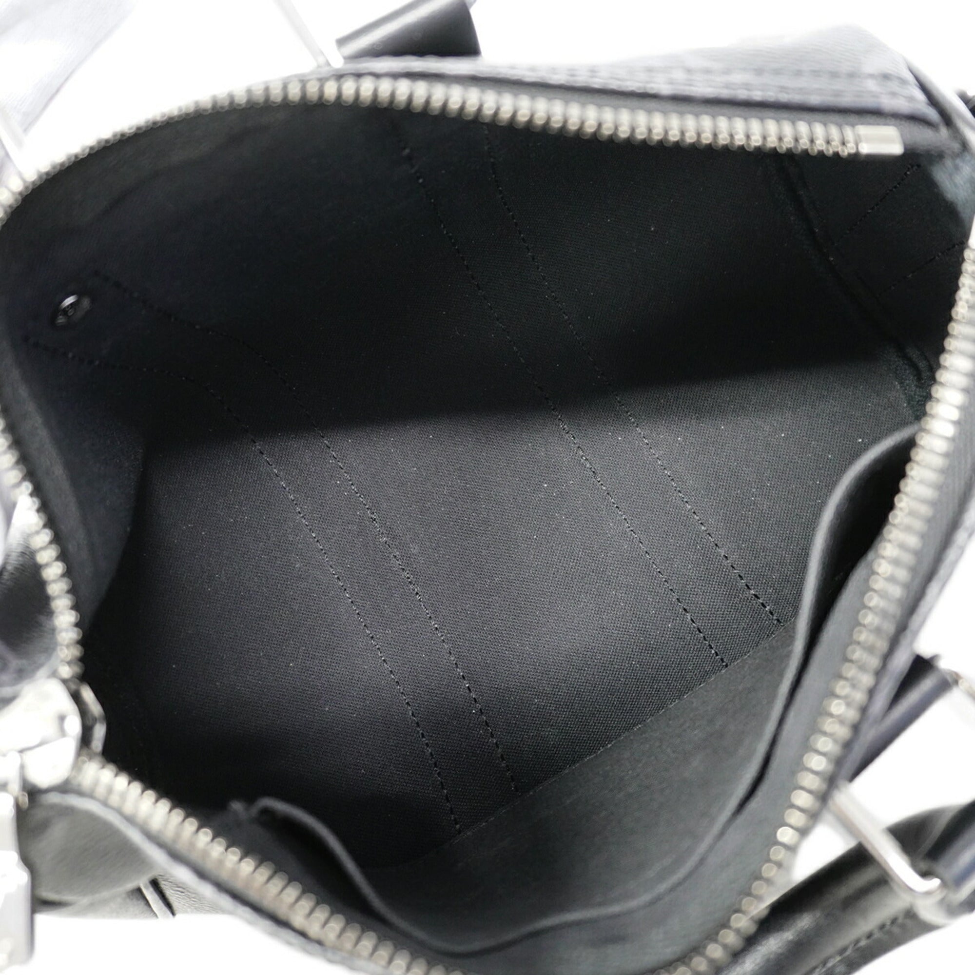 Louis Vuitton Black Handbag (Pre-Owned)
