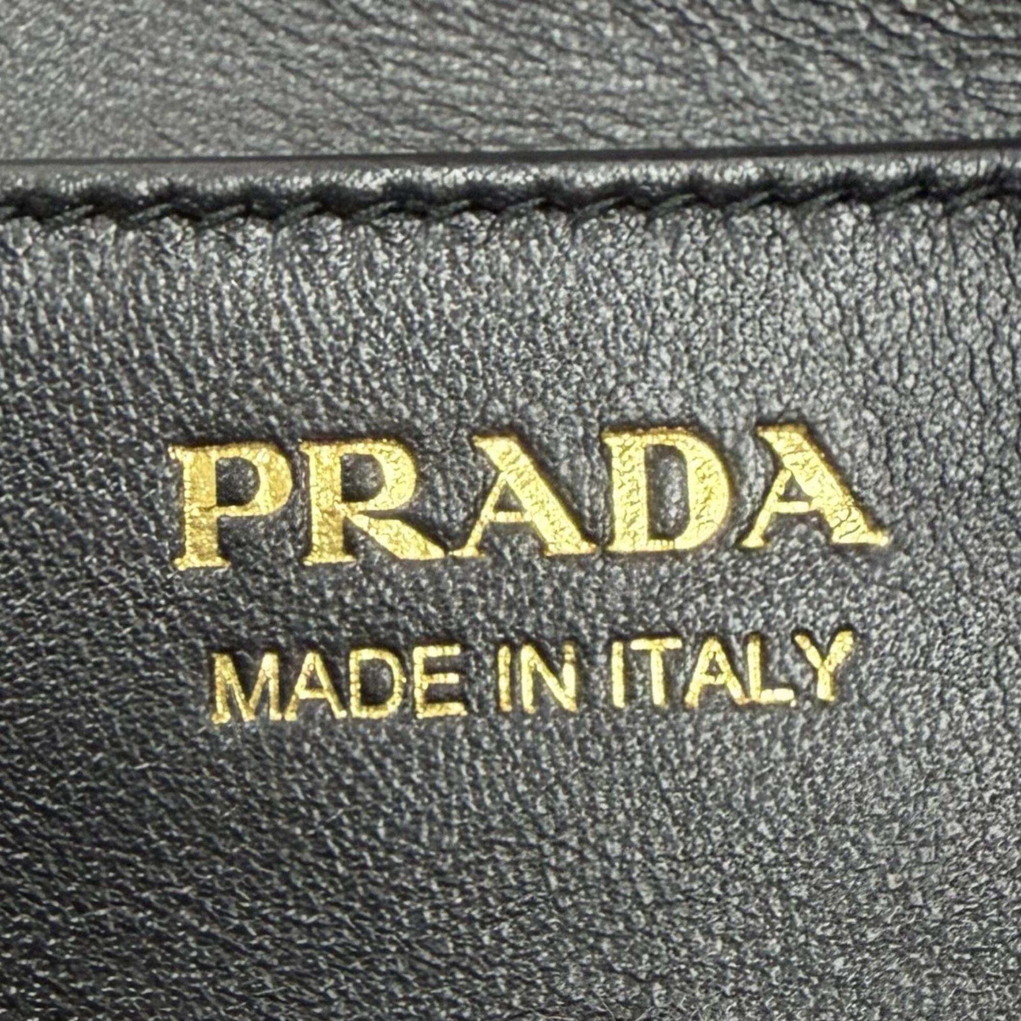 Prada Black Leather Shoulder Bag (Pre-Owned)