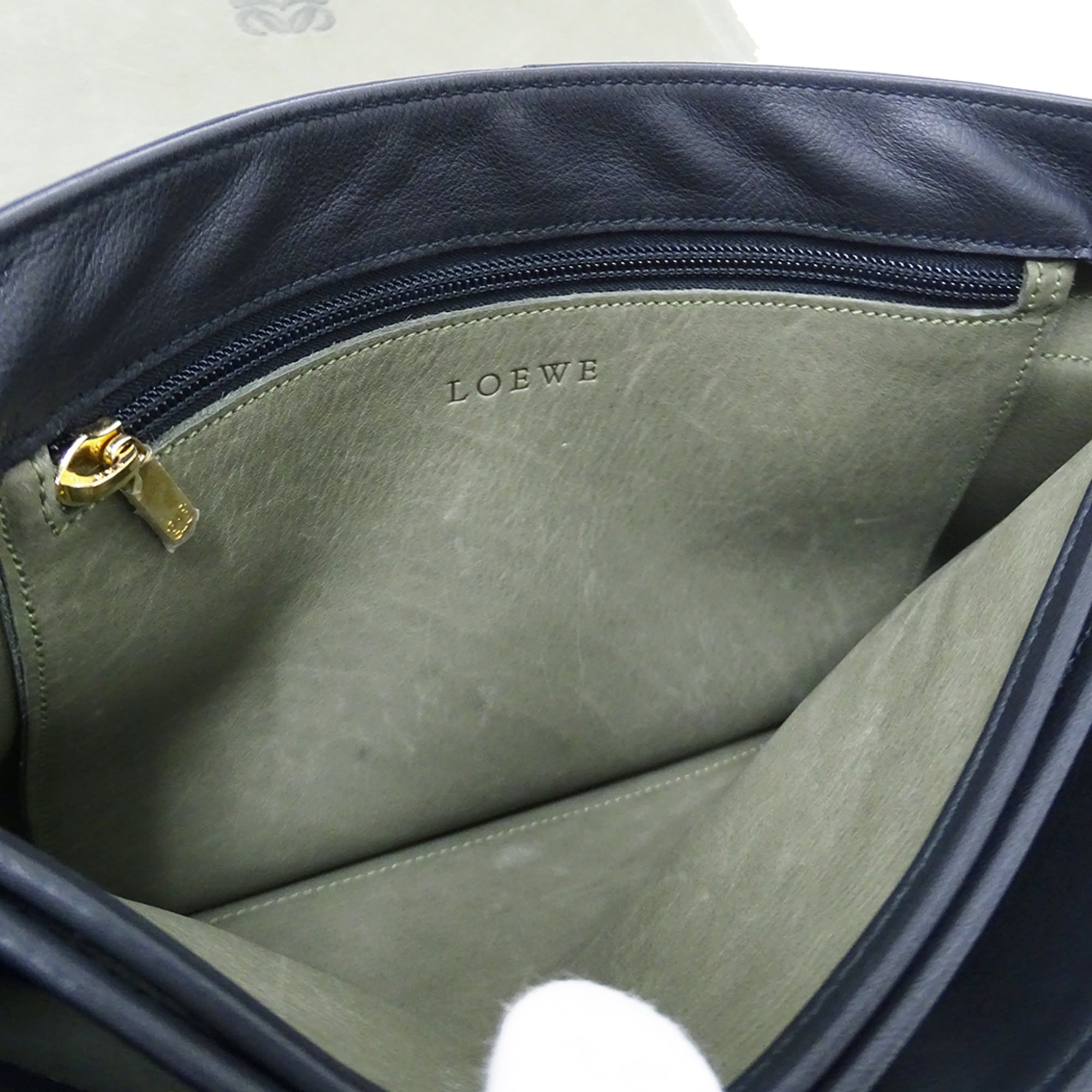 Loewe Black Green Suede Handbag Shoulder Bag (Pre-Owned)