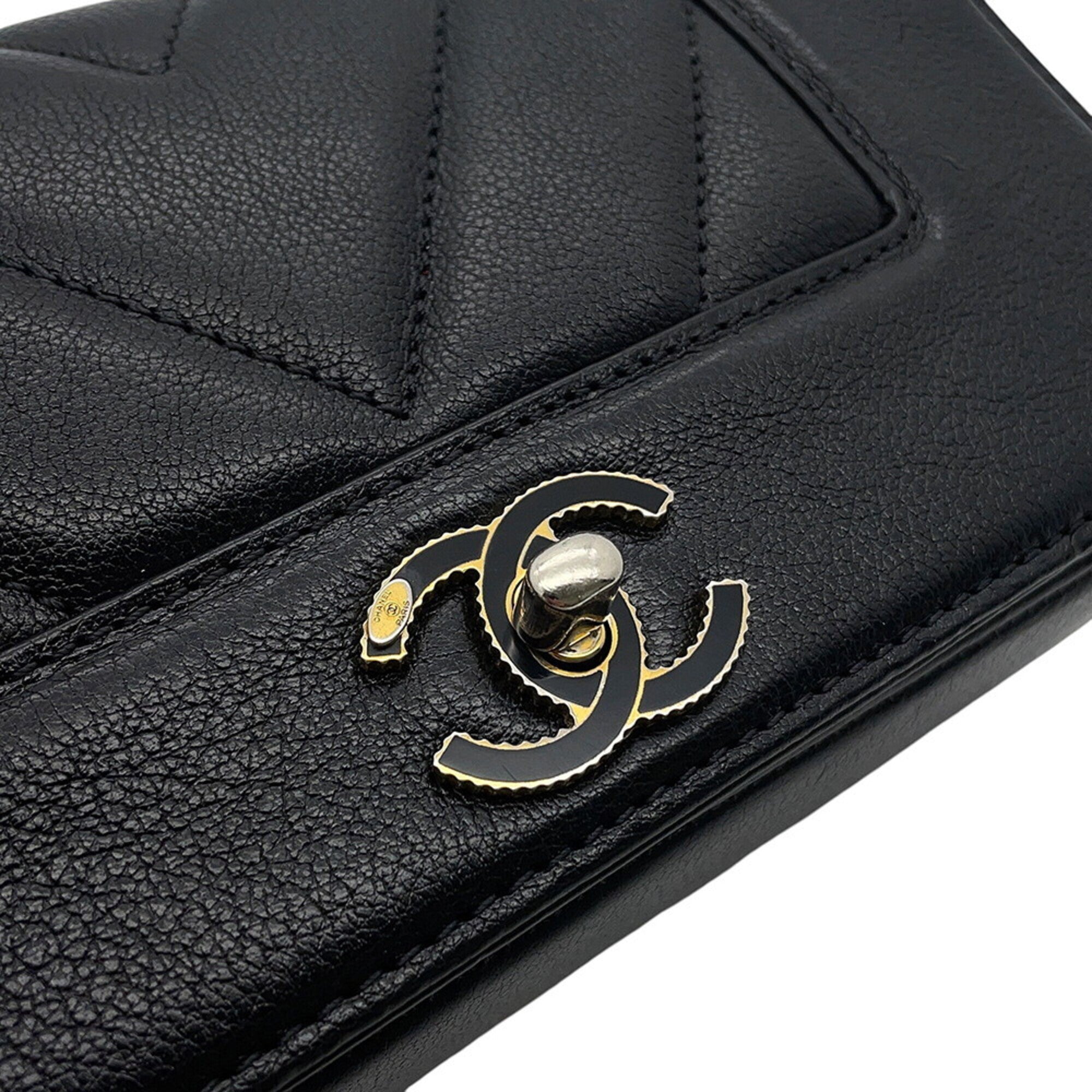 Chanel Black Leather Handbag Shoulder Bag (Pre-Owned)