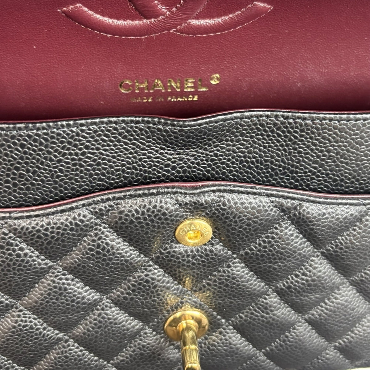 Chanel Black Grained Calfskin Shoulder Bag (Pre-Owned)