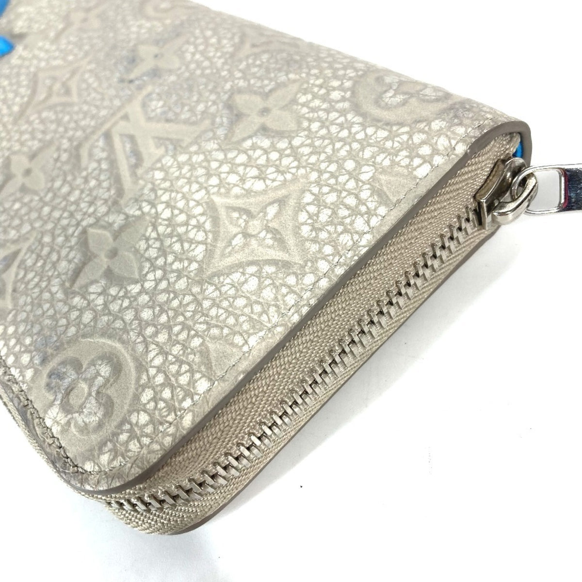 Louis Vuitton Taurillon Beige Blue Leather Long Wallet (Bi-Fold) (Pre-Owned)