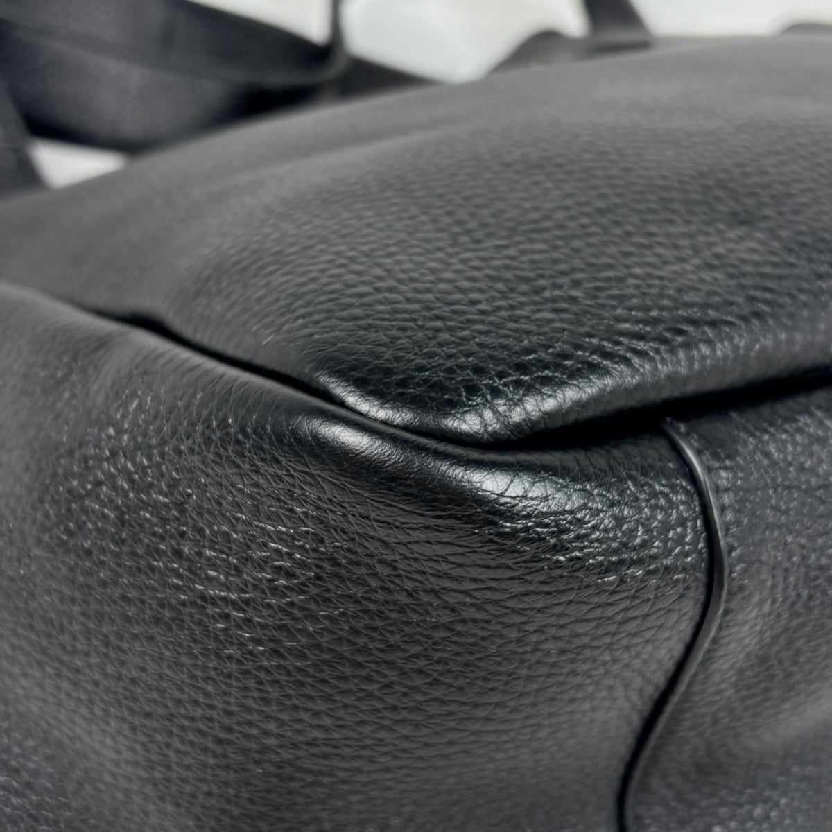 Saint Laurent Black Leather Tote Bag (Pre-Owned)