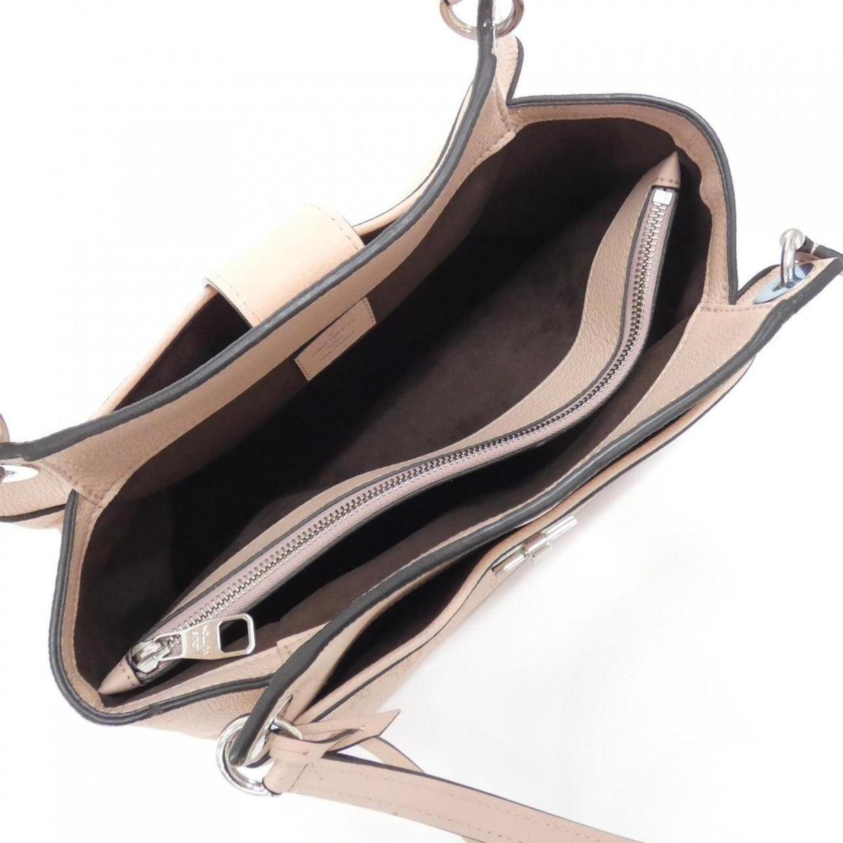 Louis Vuitton Magnolia Leather Shoulder Bag (Pre-Owned)