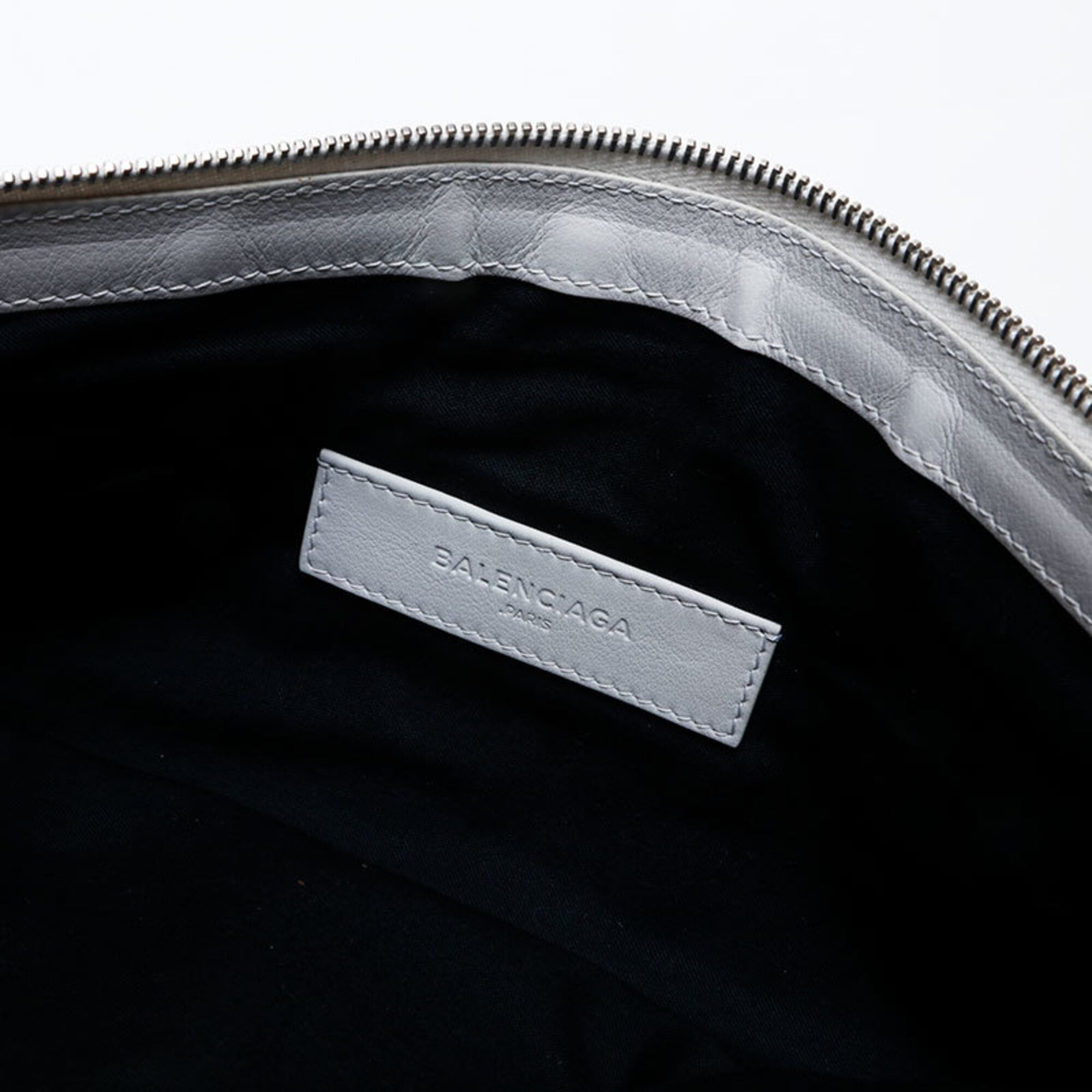 Balenciaga White Leather Clutch Bag (Pre-Owned)