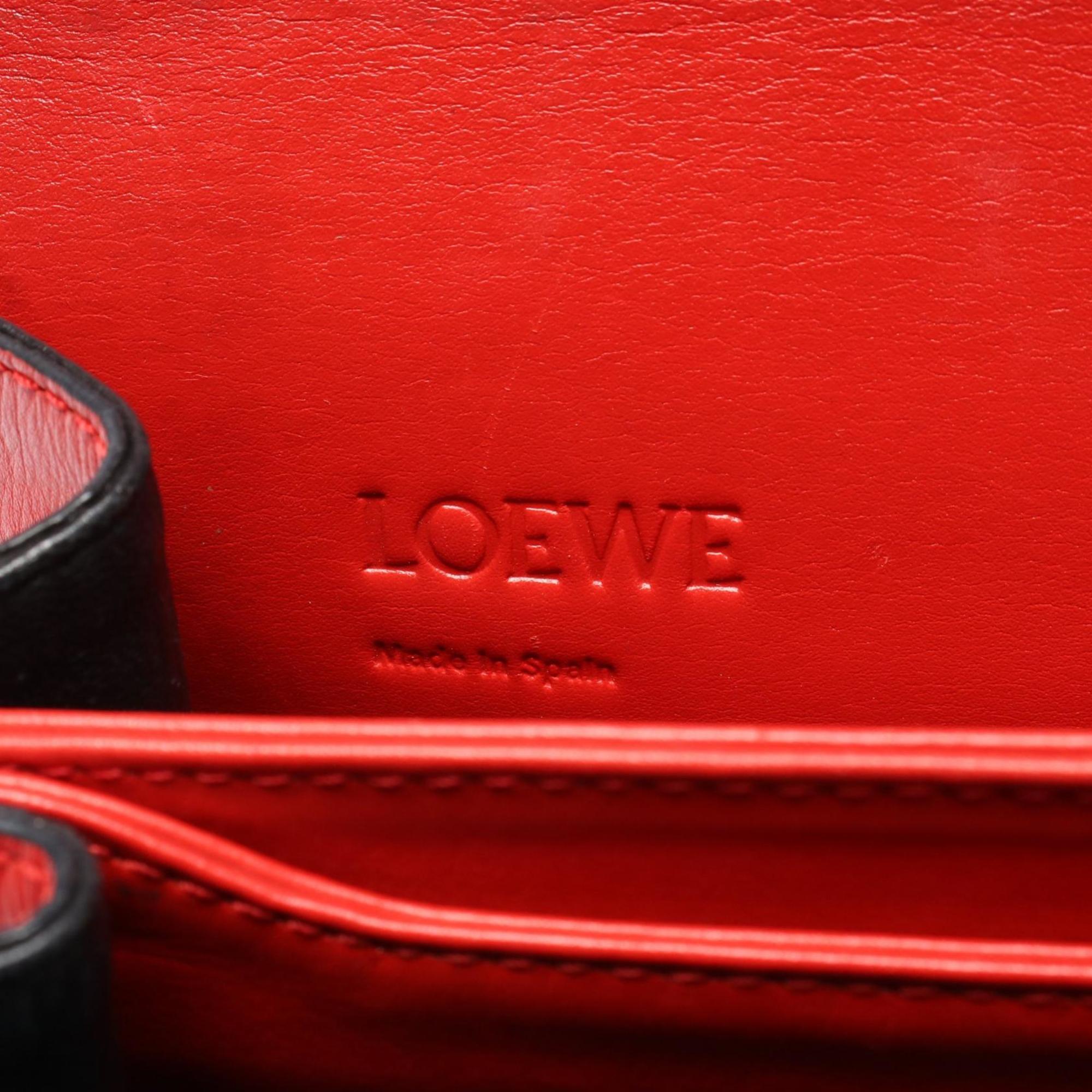 Loewe Red Color Leather Shoulder Bag (Pre-Owned)