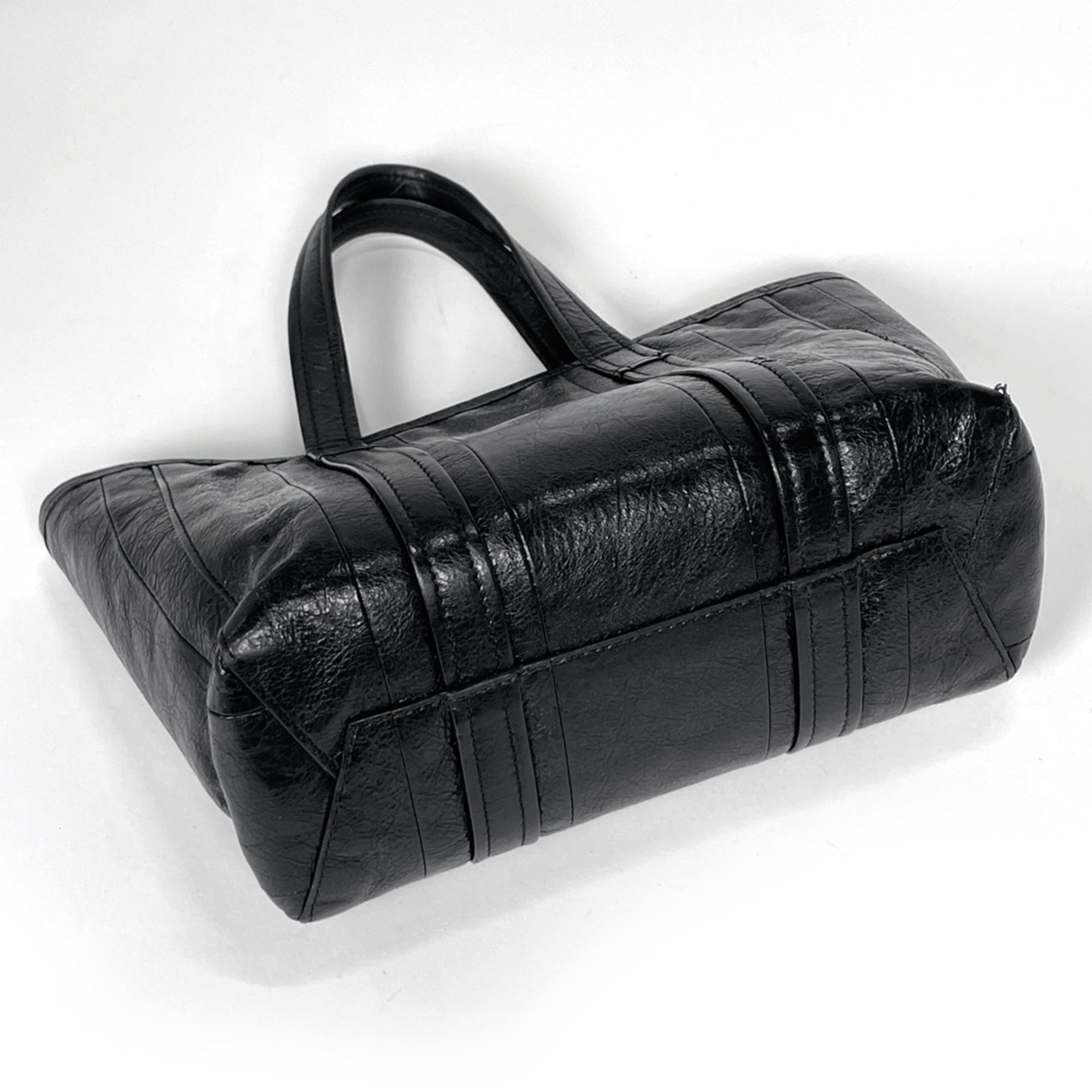 Balenciaga Black Leather Fanny Pack Handbag (Pre-Owned)