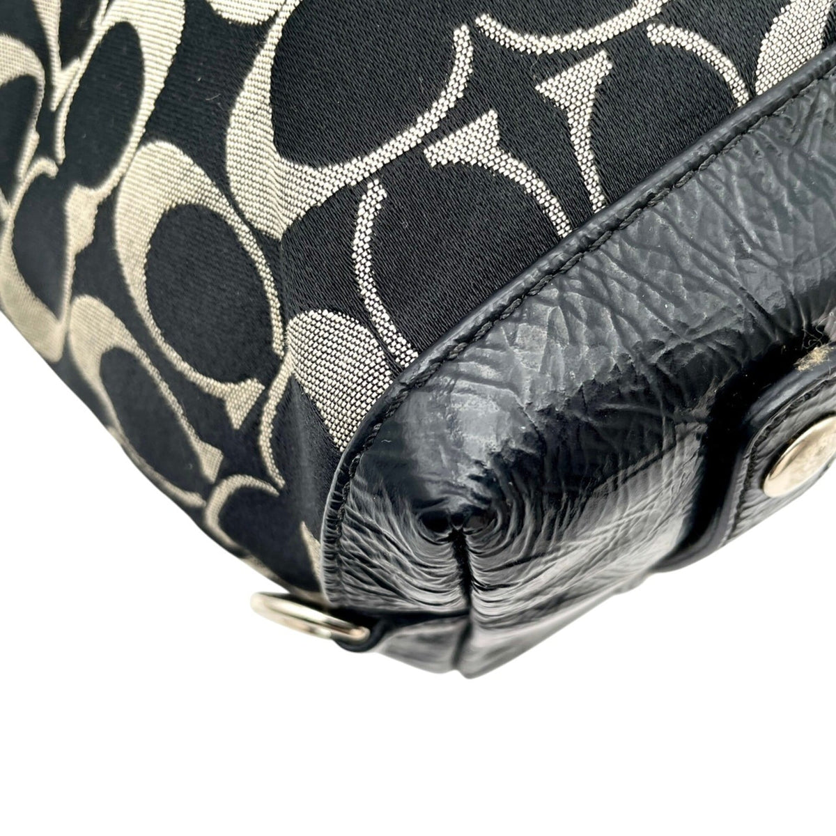Coach Black Canvas Patent Leather Handbag Shoulder Bag (Pre-Owned)