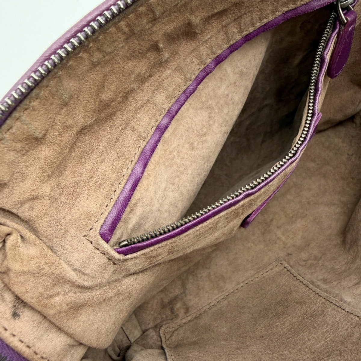 Bottega Veneta Purple Leather Pochette Shoulder Bag (Pre-Owned)