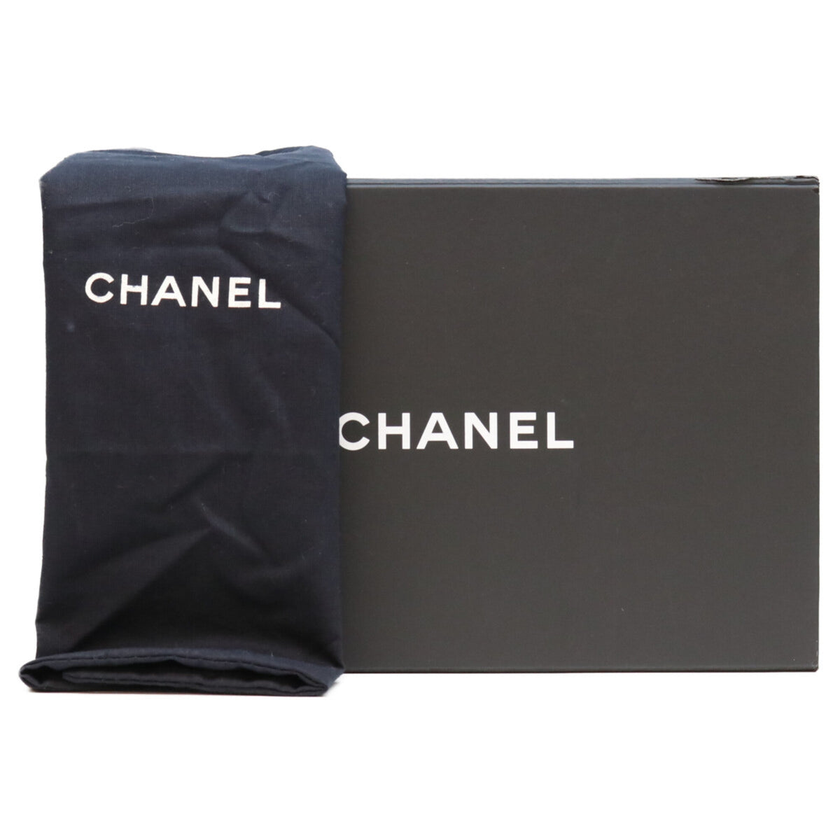 Chanel Black Grained Calfskin Shoulder Bag (Pre-Owned)