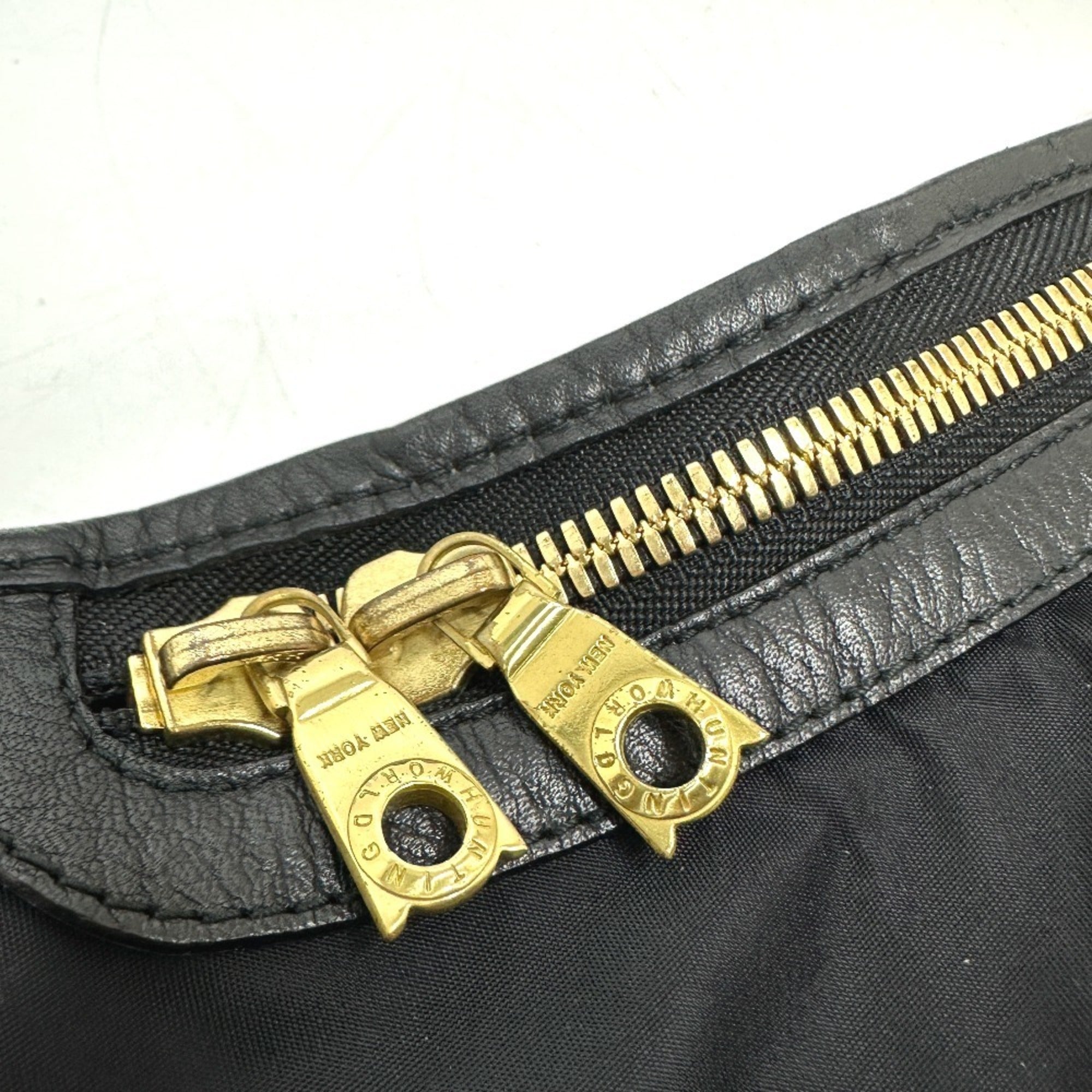 Hunting World Black Leather Nylon Fanny Pack Sling Bag (Pre-Owned)