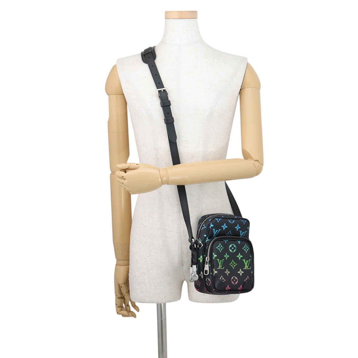 Louis Vuitton Monogram Black Noir Shoulder Bag (Pre-Owned)