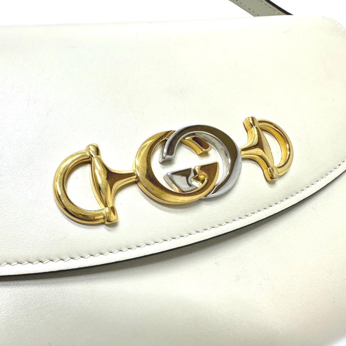 Gucci White Leather Shoulder Bag (Pre-Owned)