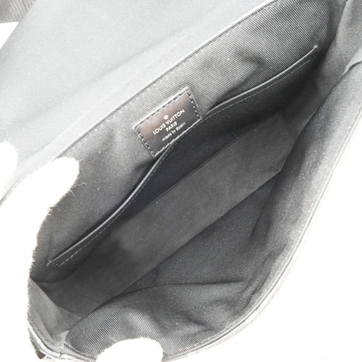 Louis Vuitton Black Monogram Eclipse Messenger Bag (Pre-Owned)