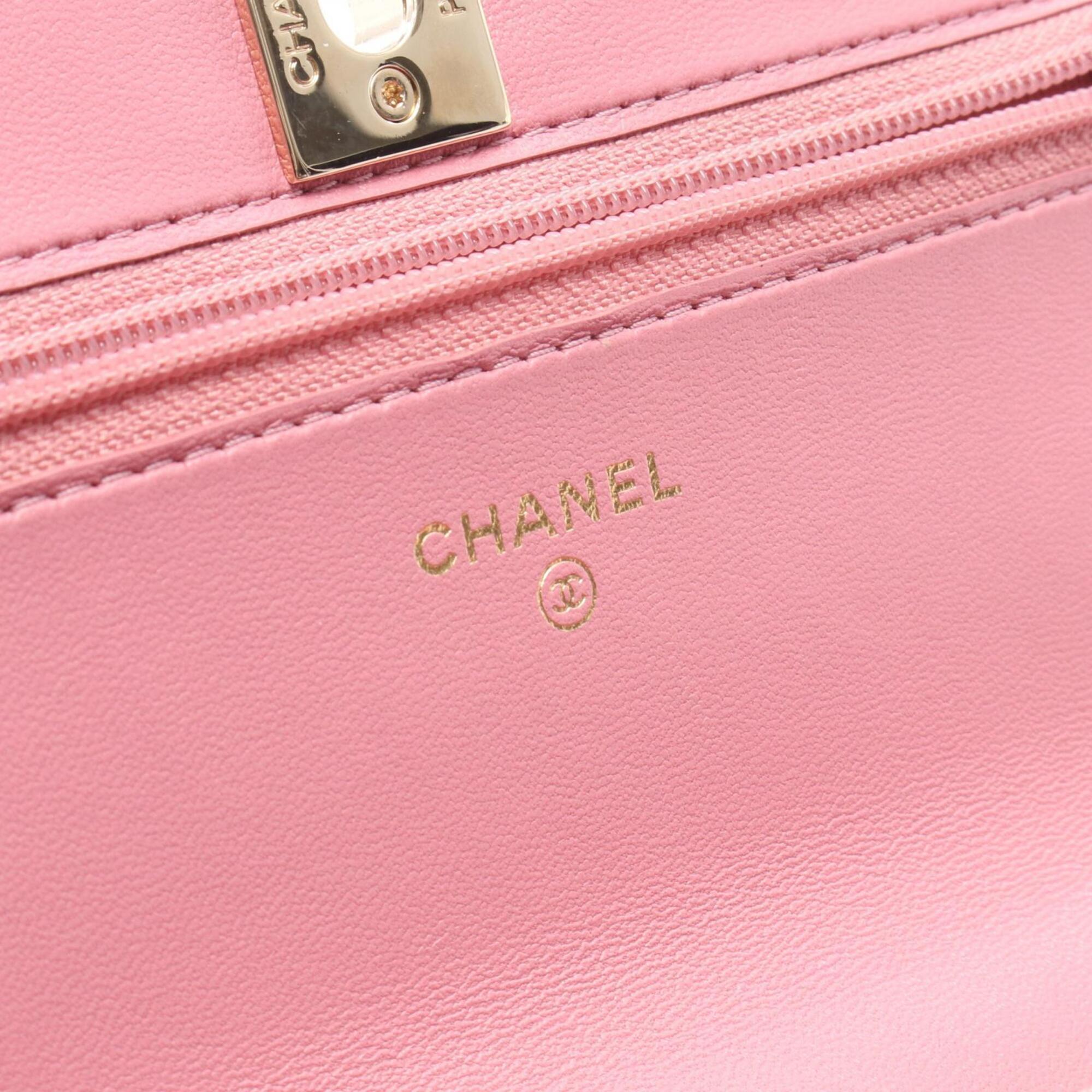 Chanel Matelasse Pink Leather Handbag Shoulder Bag (Pre-Owned)