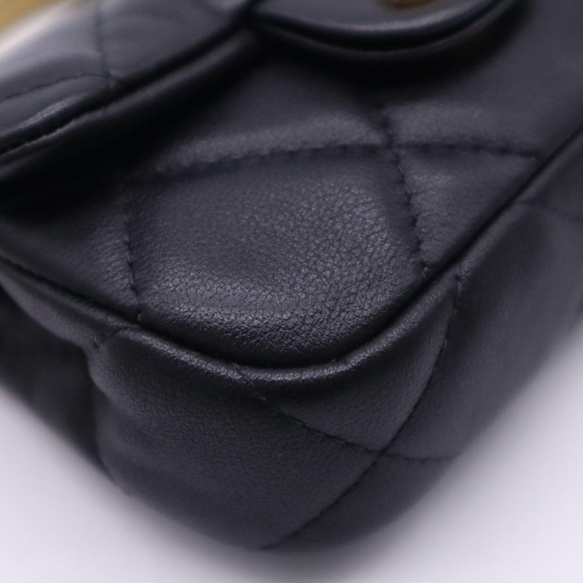 Chanel Matelasse Black Leather Chain/Shoulder Wallet (Pre-Owned)