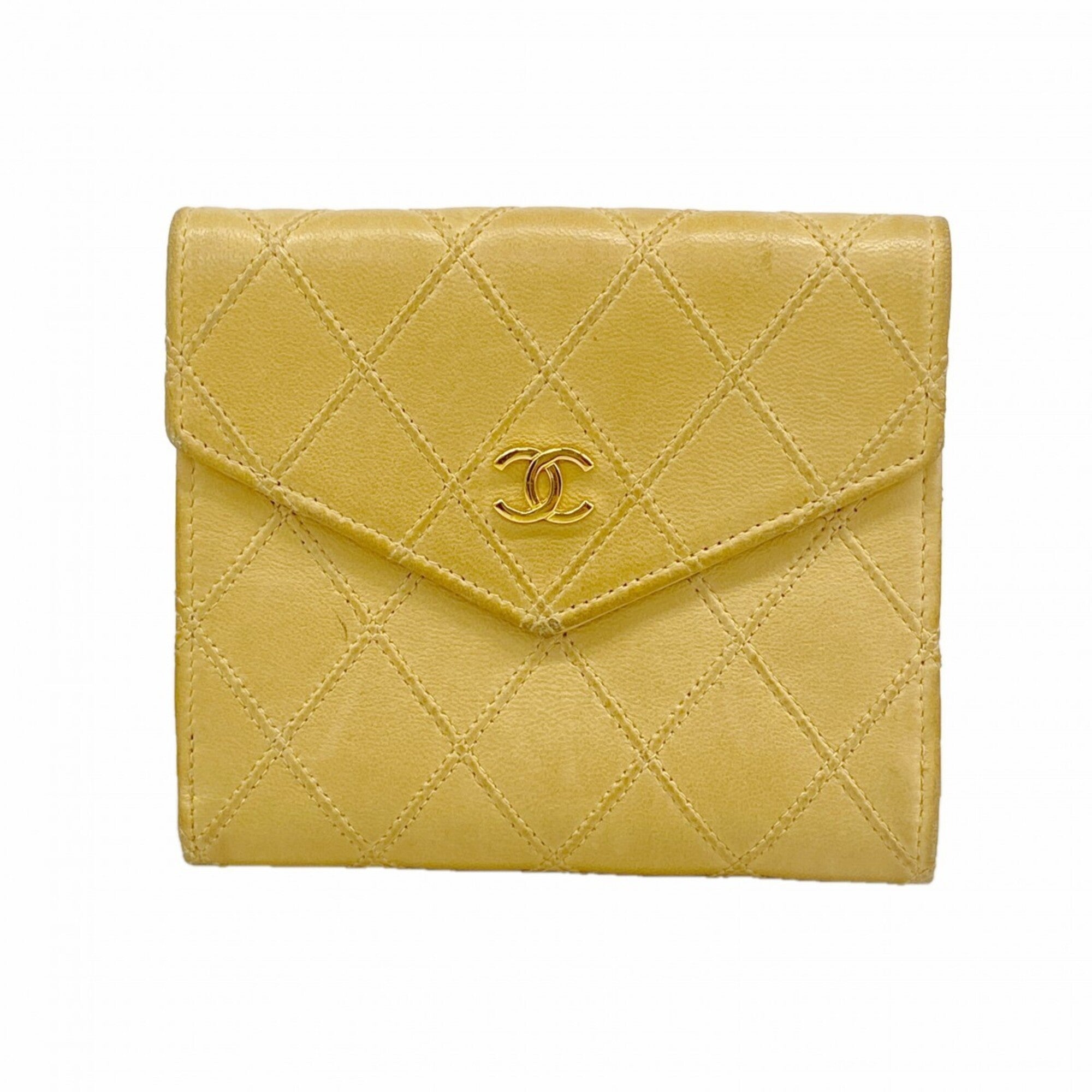 Chanel Beige Leather Wallet (Bi-Fold) (Pre-Owned)