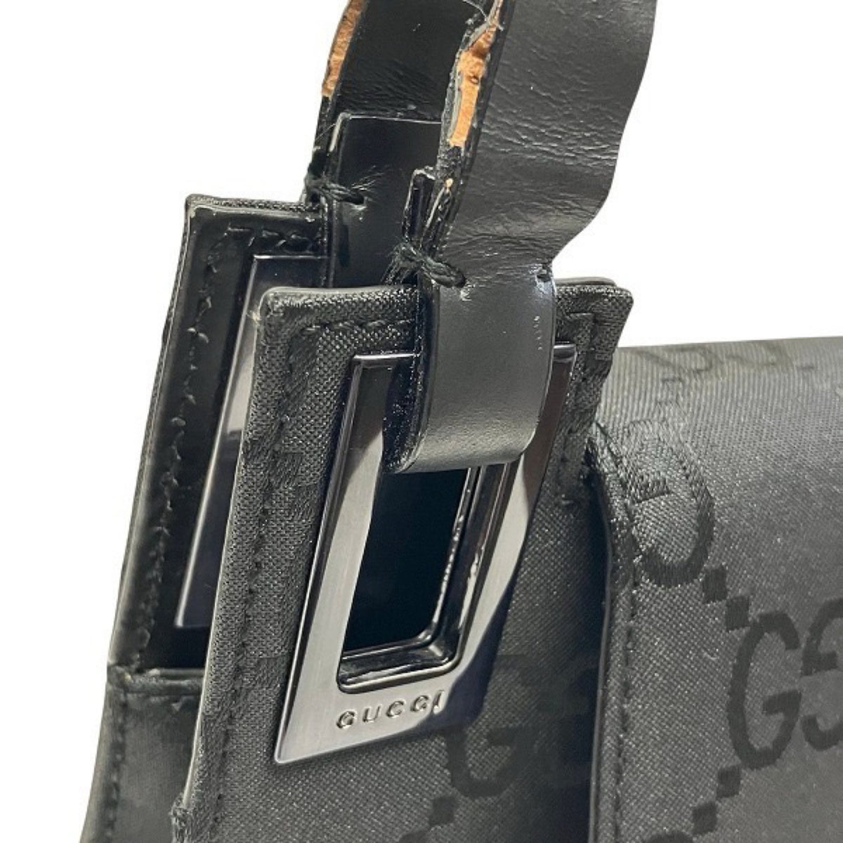 Gucci Black Gg Canvas Shoulder Bag (Pre-Owned)