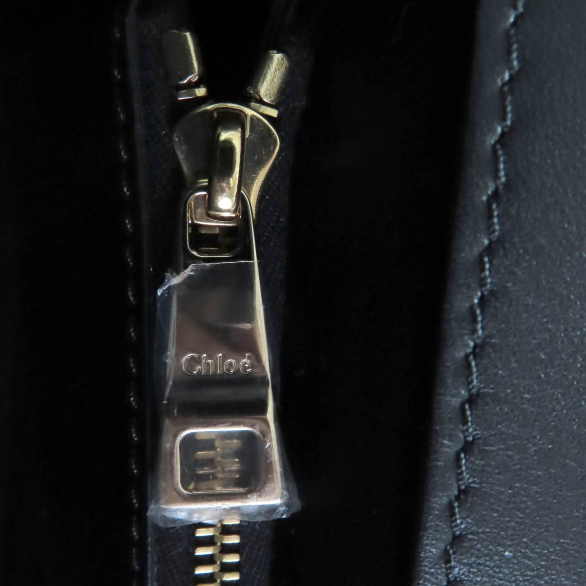 Chloé Black Leather Shoulder Bag (Pre-Owned)