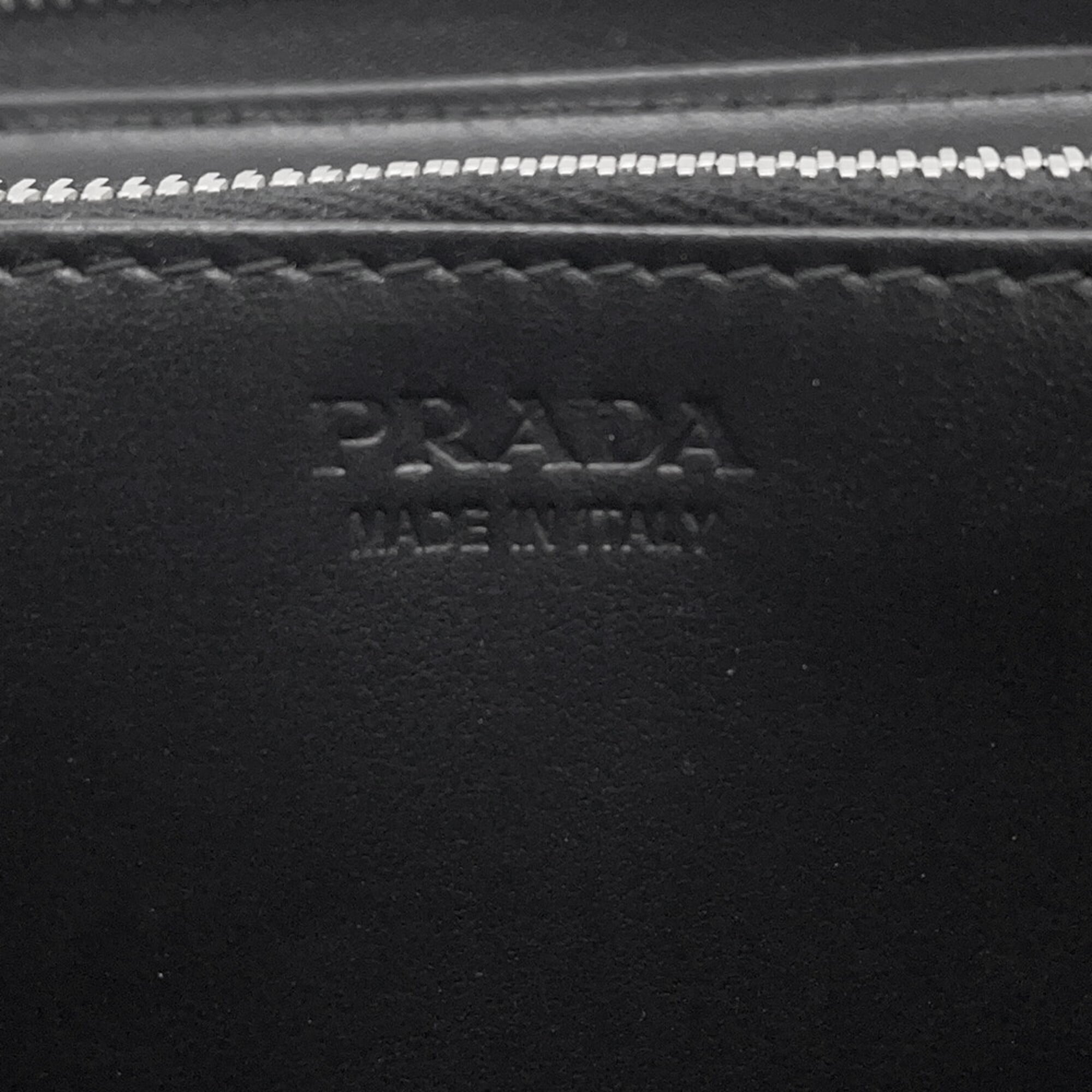 Prada Black Long Wallet (Bi-Fold) (Pre-Owned)