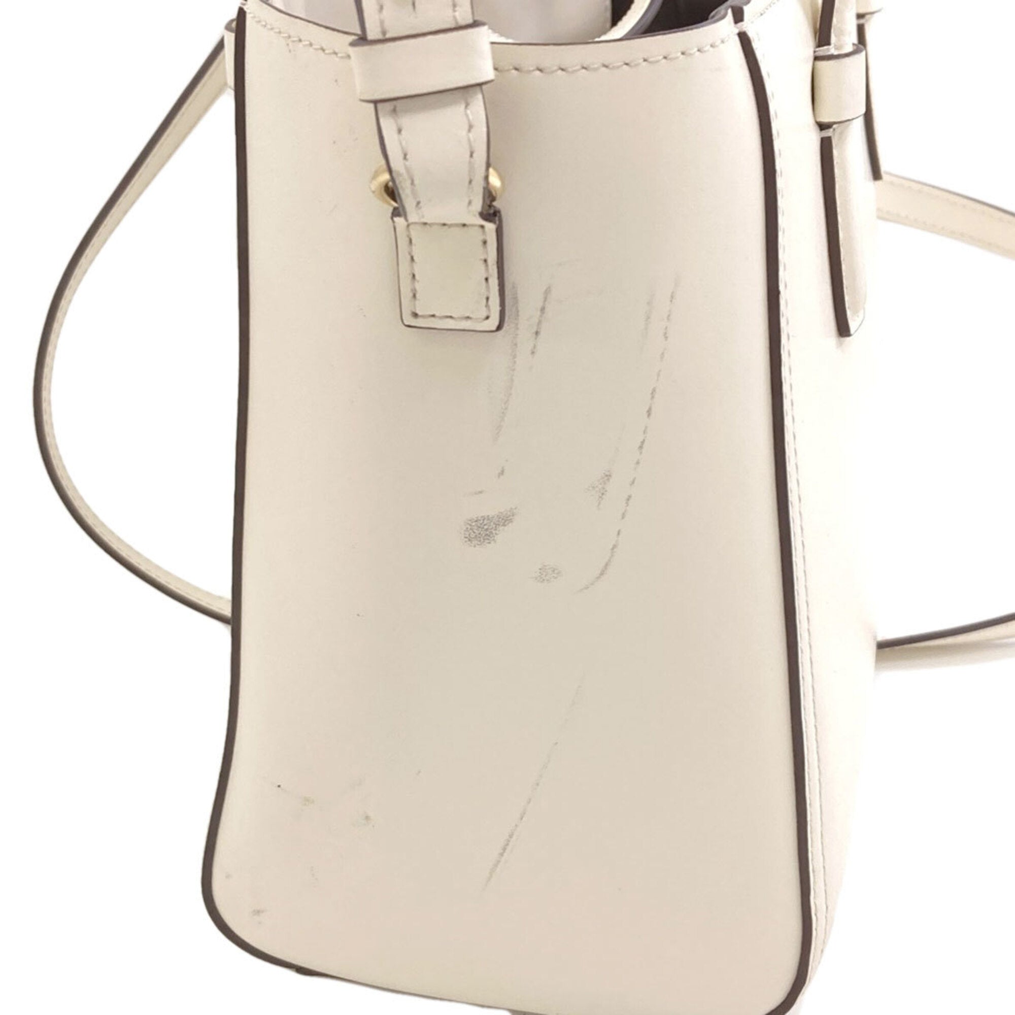 Salvatore Ferragamo White Leather Handbag (Pre-Owned)
