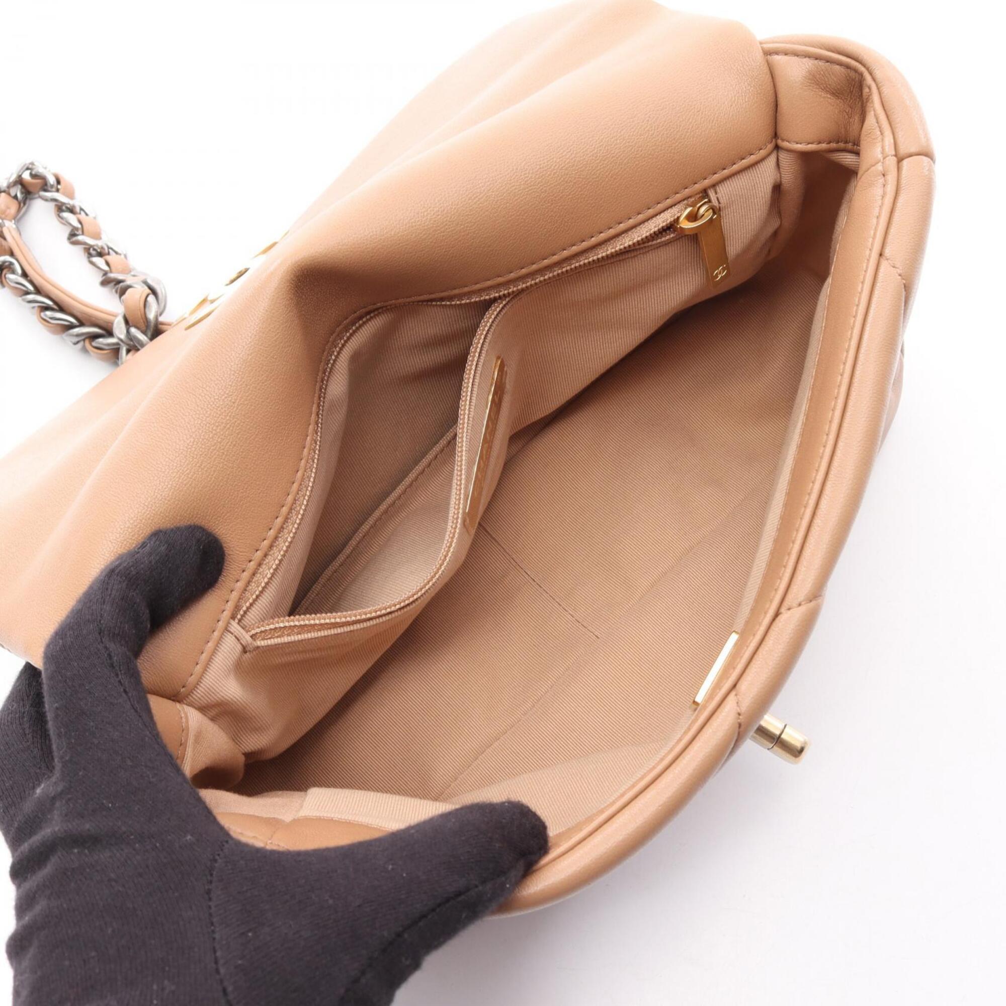 Chanel Brown Leather Handbag Shoulder Bag (Pre-Owned)