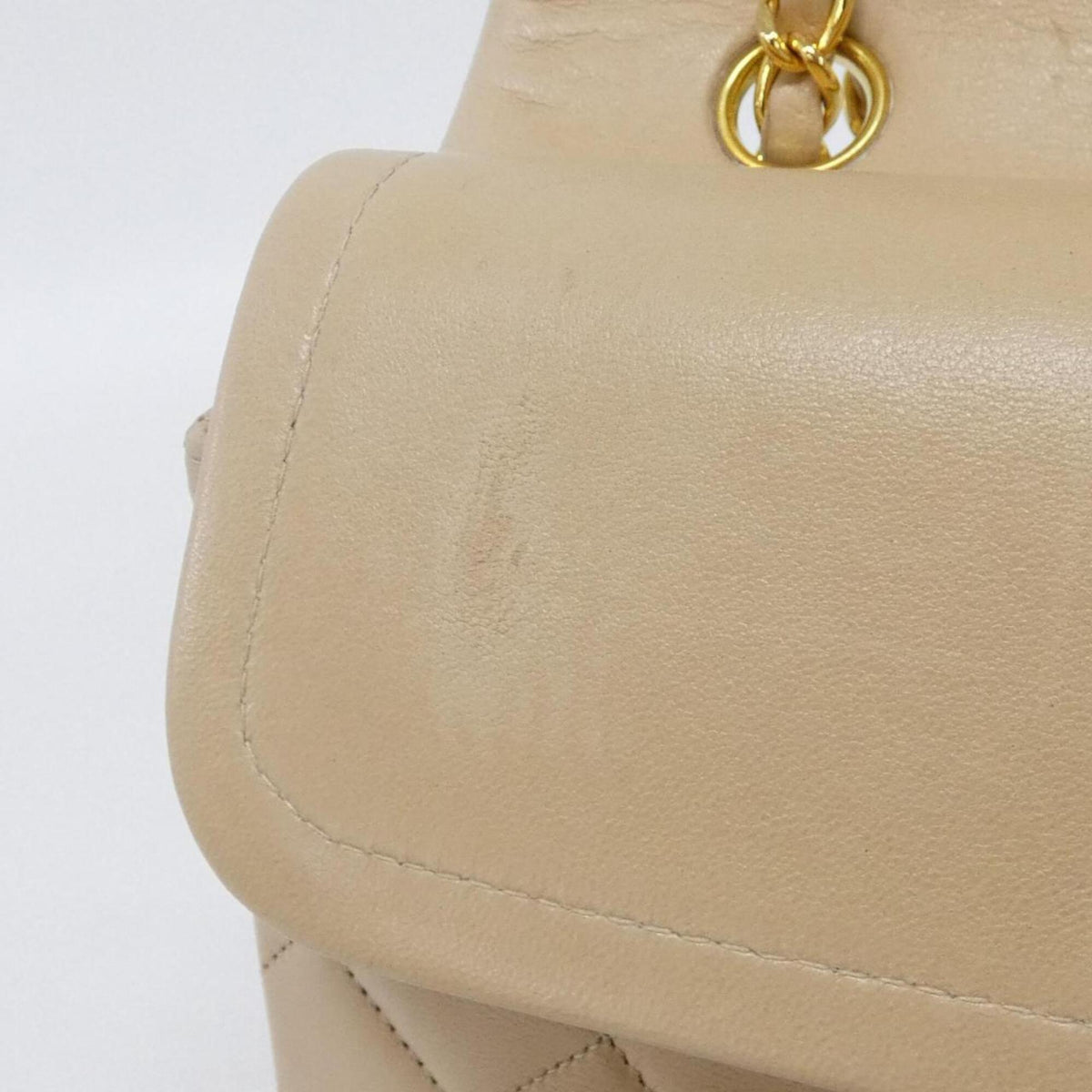 Chanel Light Beige Leather Shoulder Bag (Pre-Owned)