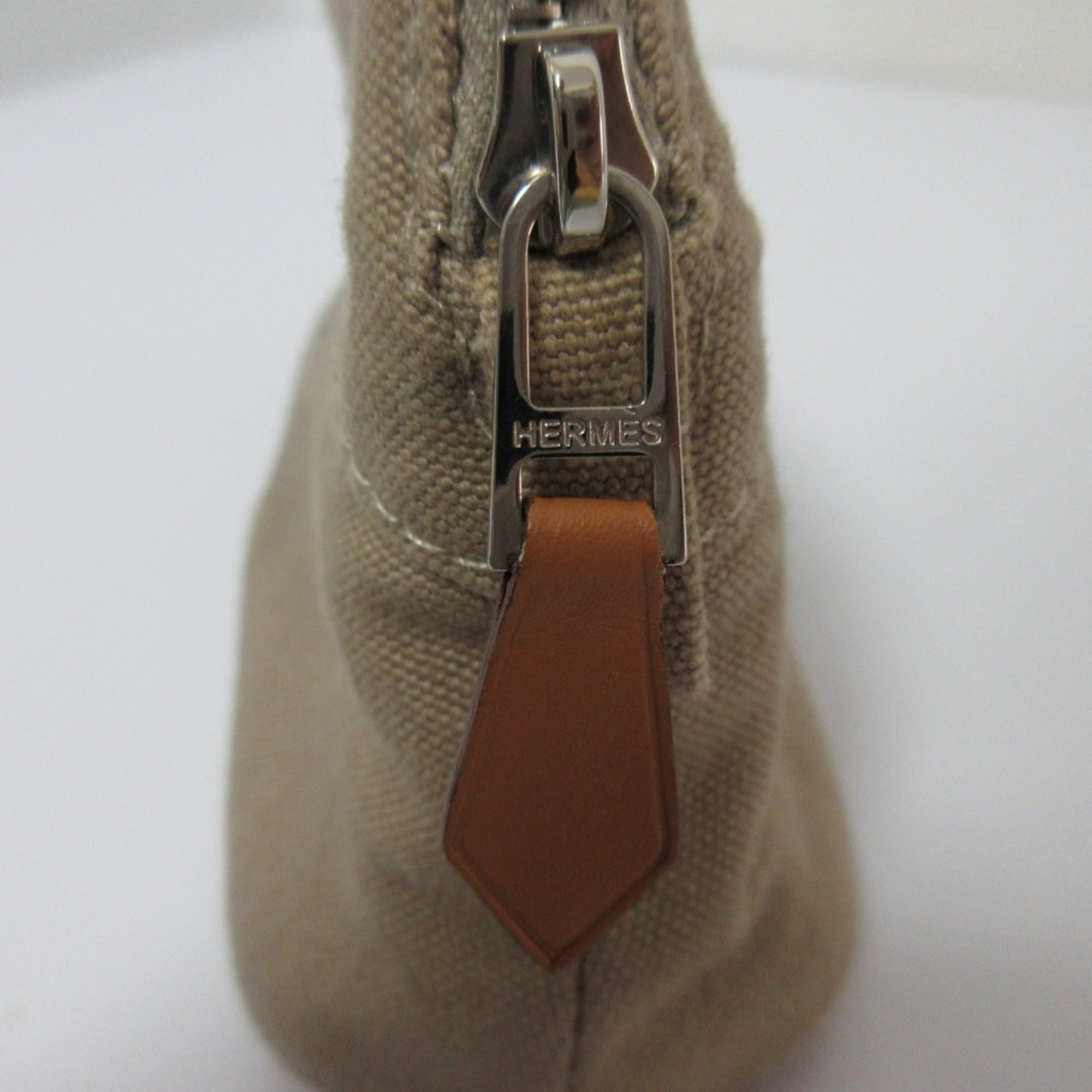 Hermes Bolide Taupe Pouch (Pre-Owned)