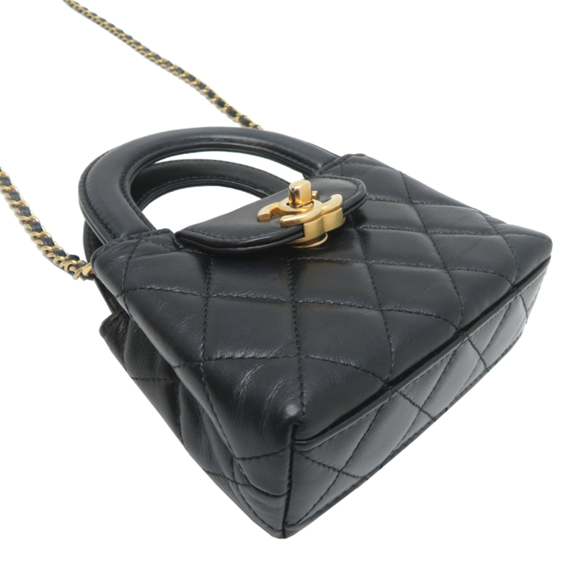 Chanel Black Leather Shoulder Bag (Pre-Owned)