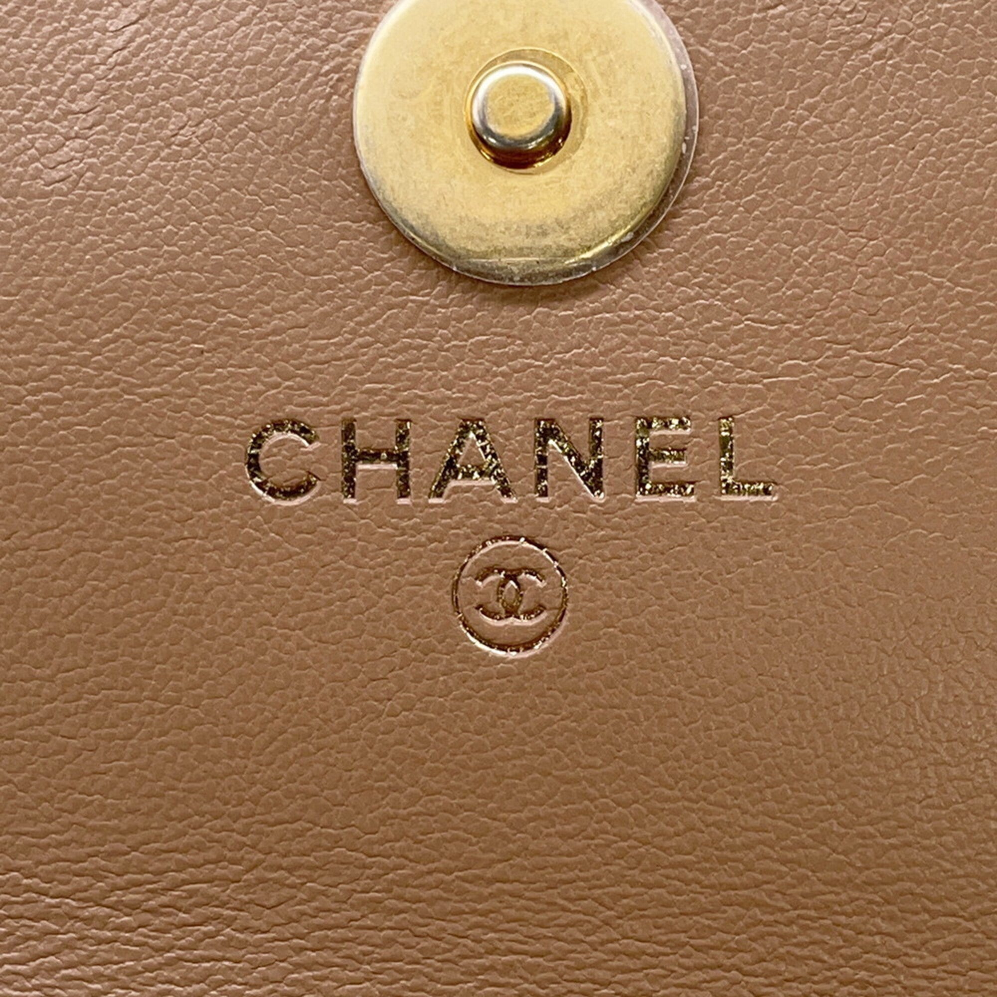 Chanel Beige Leather Pouch Shoulder Bag (Pre-Owned)