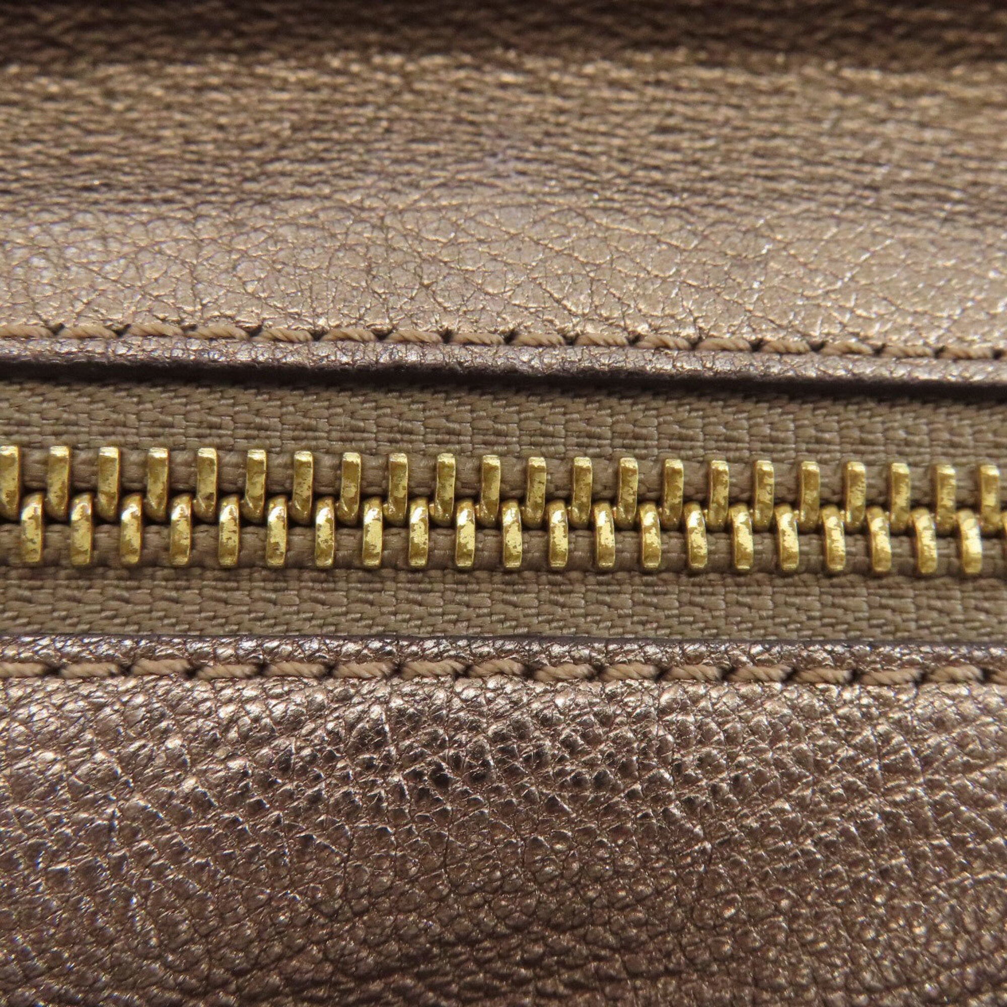 Loewe Gold Leather Handbag (Pre-Owned)