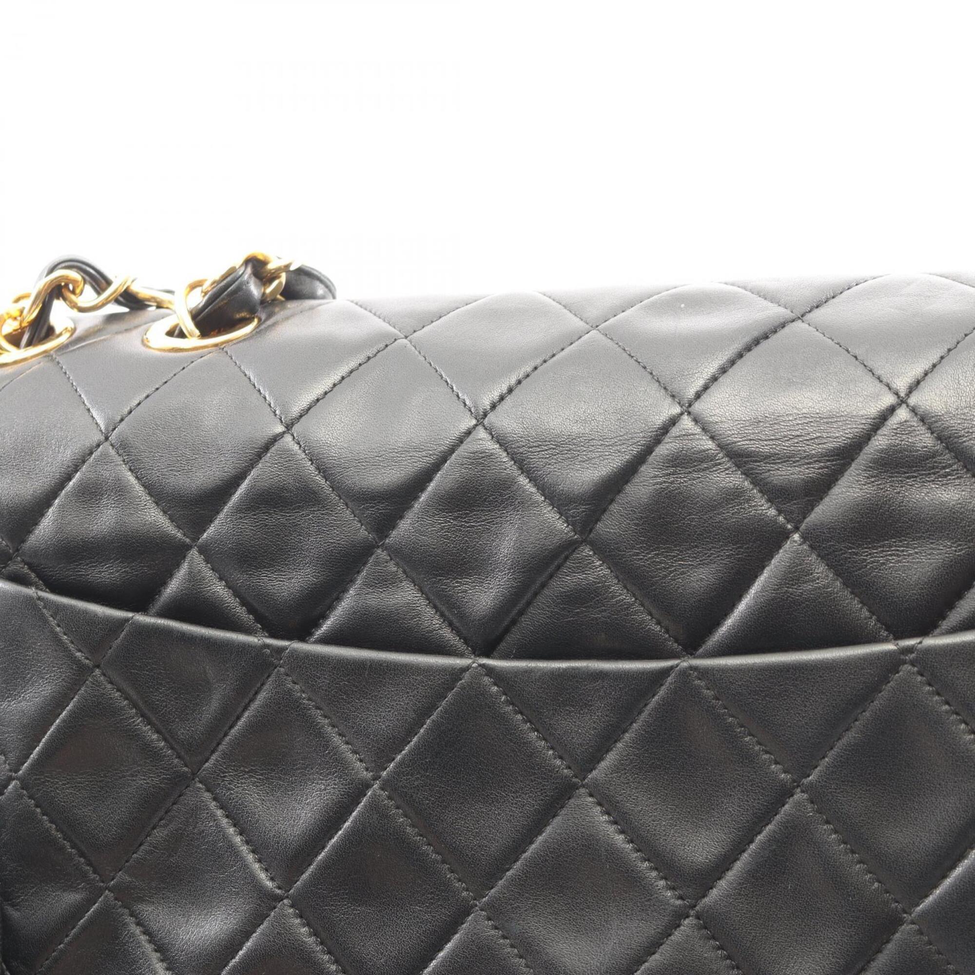 Chanel Black Leather Handbag Shoulder Bag (Pre-Owned)