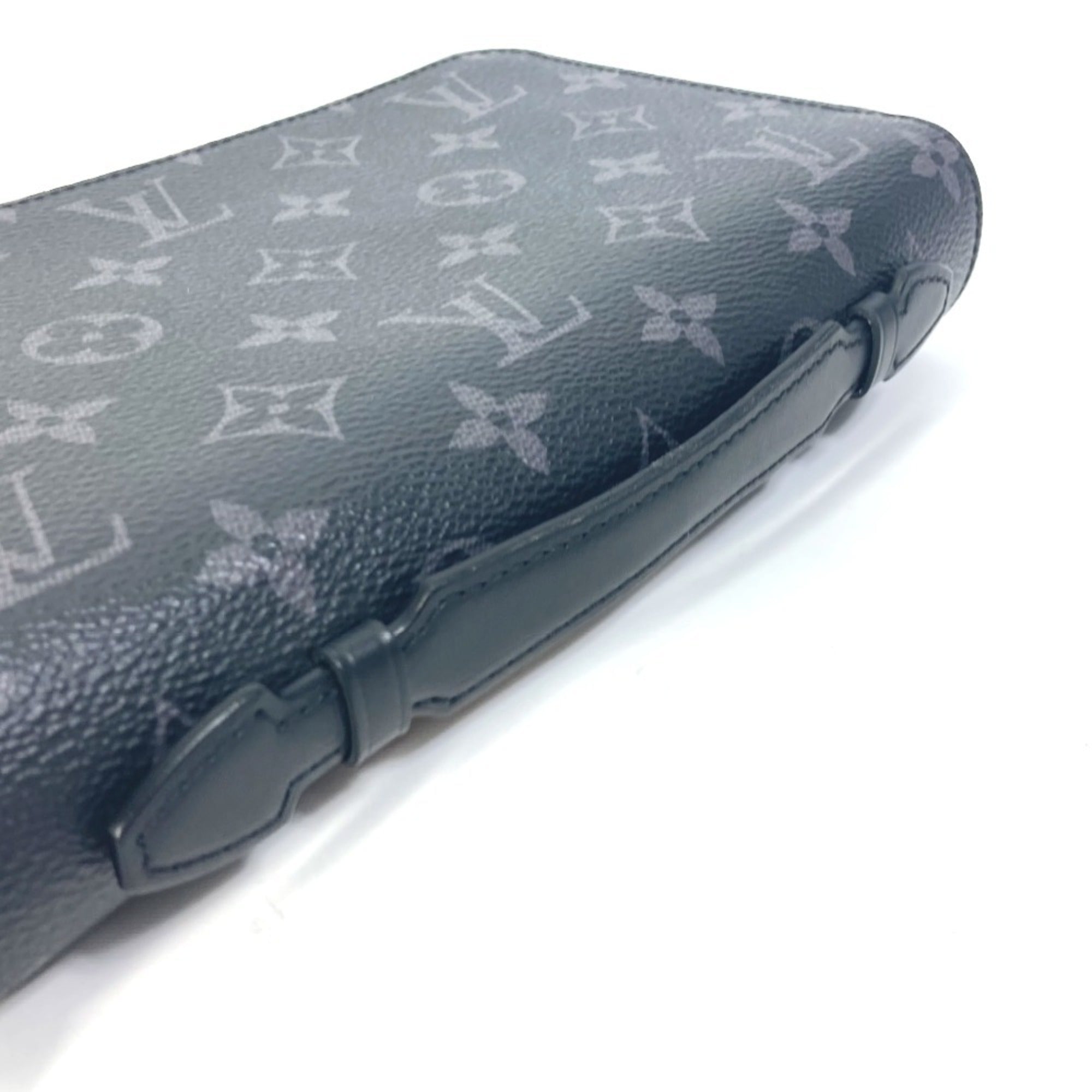 Louis Vuitton Black Monogram Eclipse Canvas Long Wallet (Bi-Fold) (Pre-Owned)