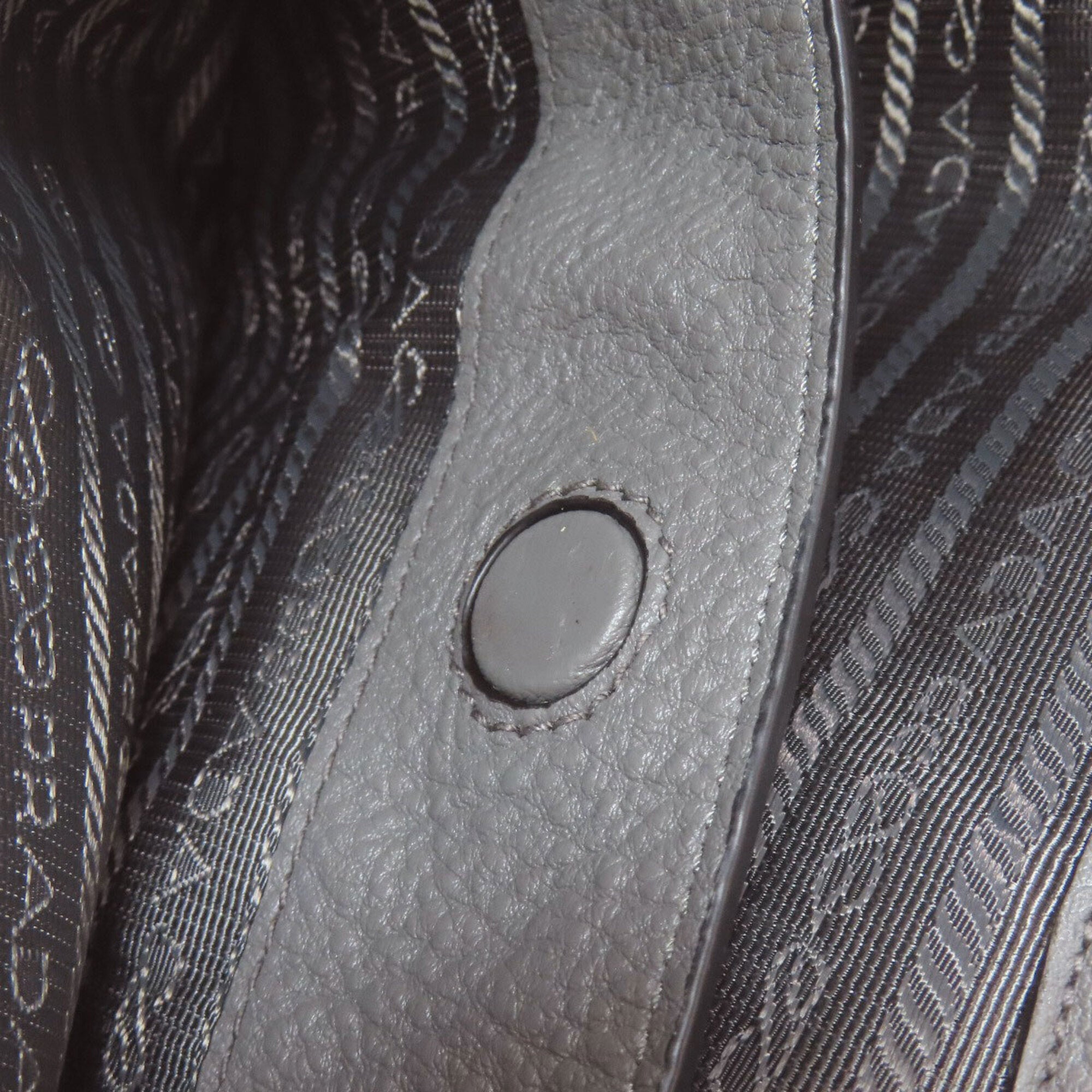 Prada Gray Leather Tote Bag (Pre-Owned)