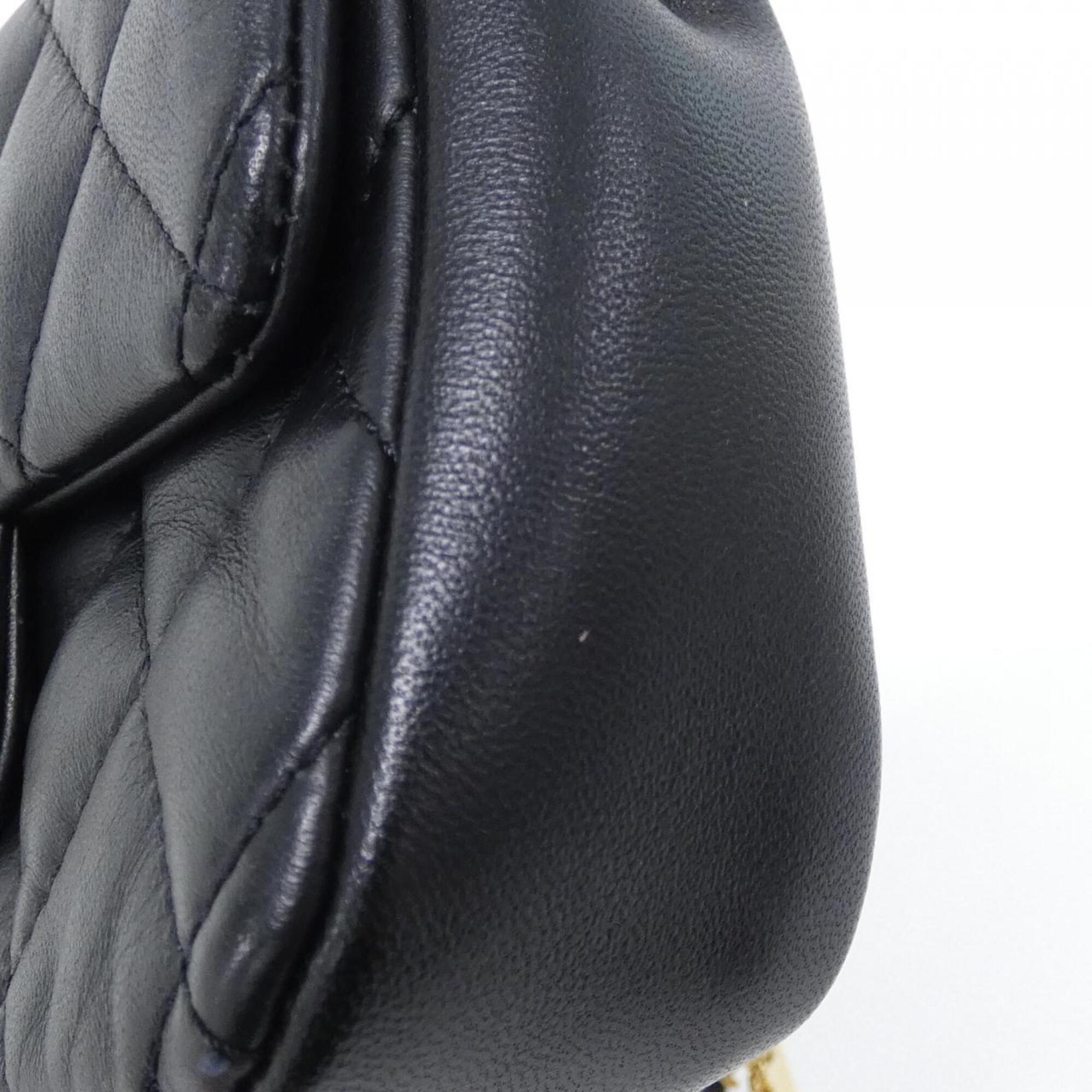 Chanel Black Leather Shoulder Bag (Pre-Owned)