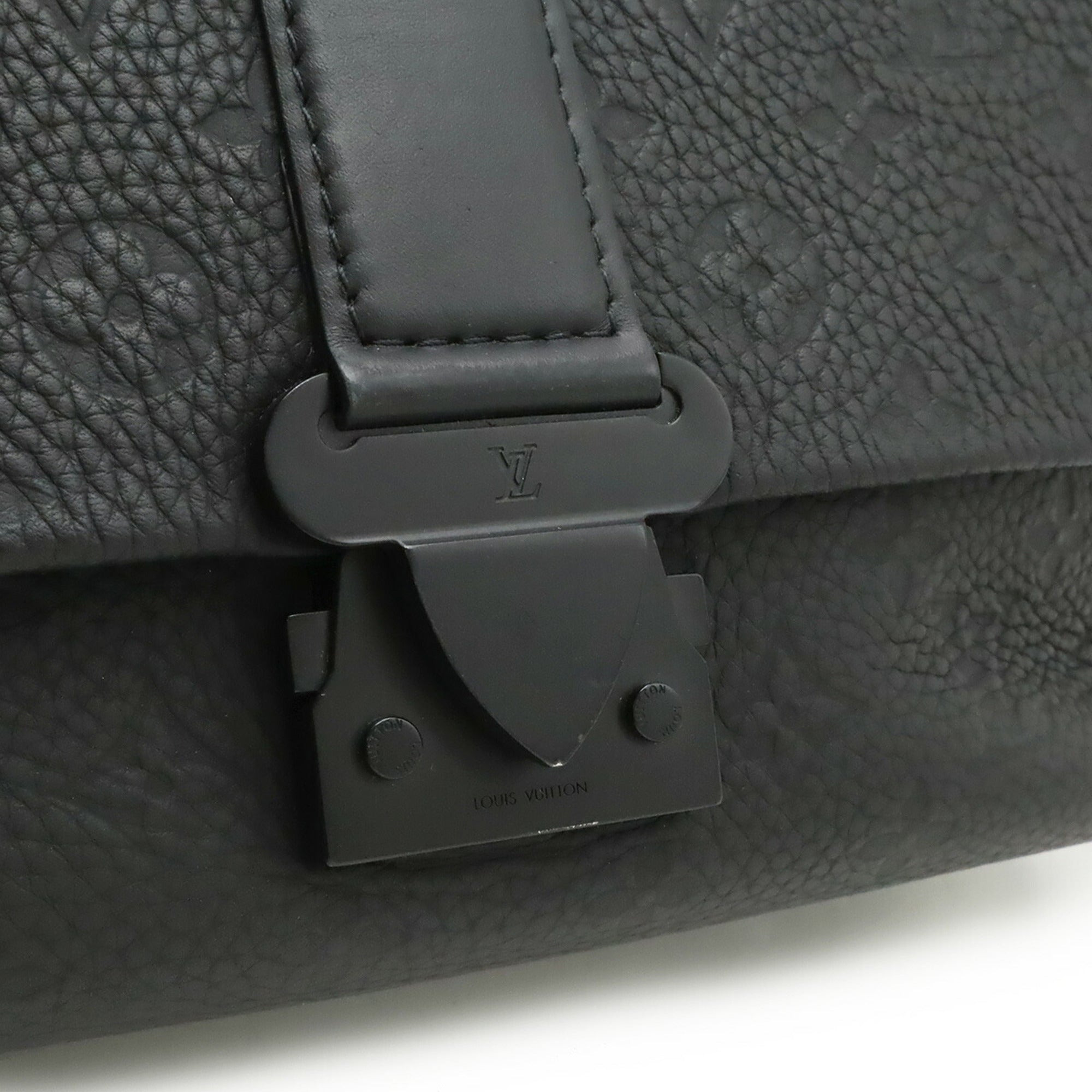 Louis Vuitton Taurillon Black Noir Leather Shoulder Bag (Pre-Owned)