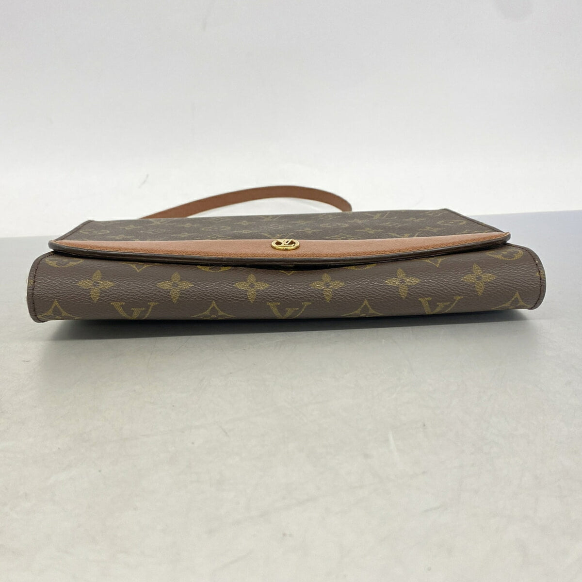 Louis Vuitton Brown Shoulder Bag (Pre-Owned)